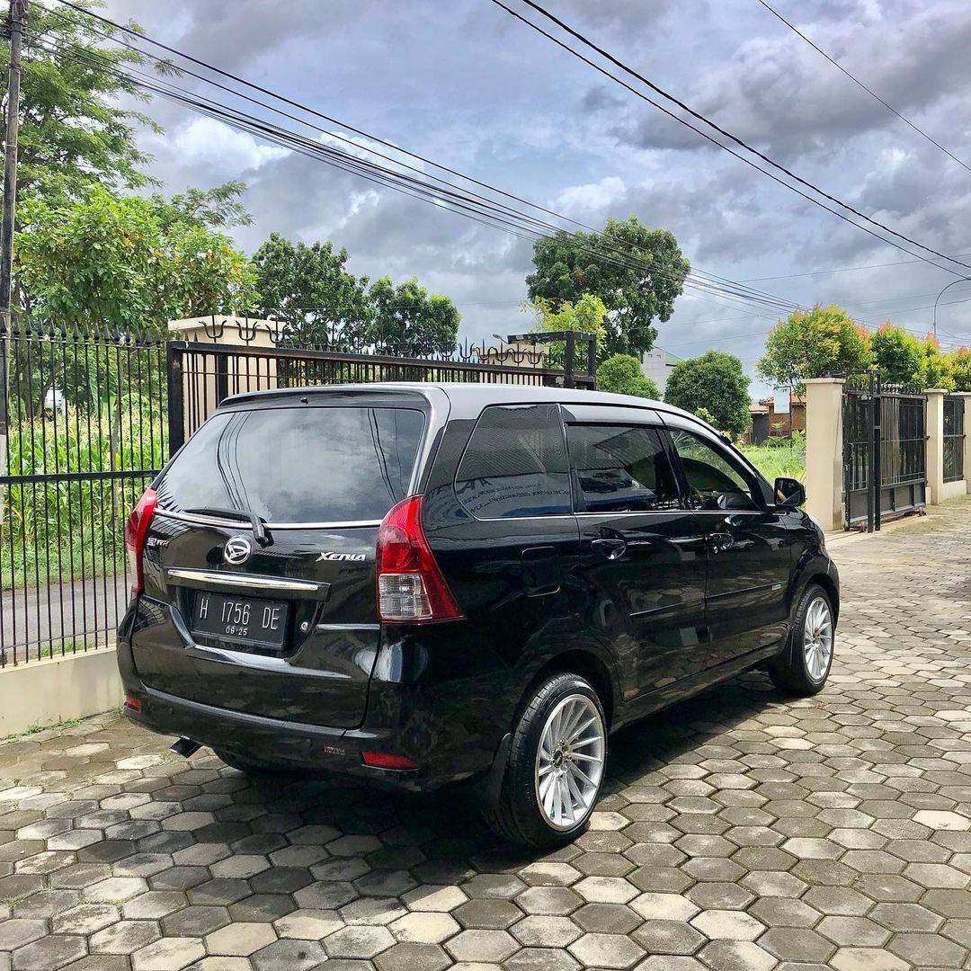 2013 Daihatsu Xenia 2013 Daihatsu Xenia