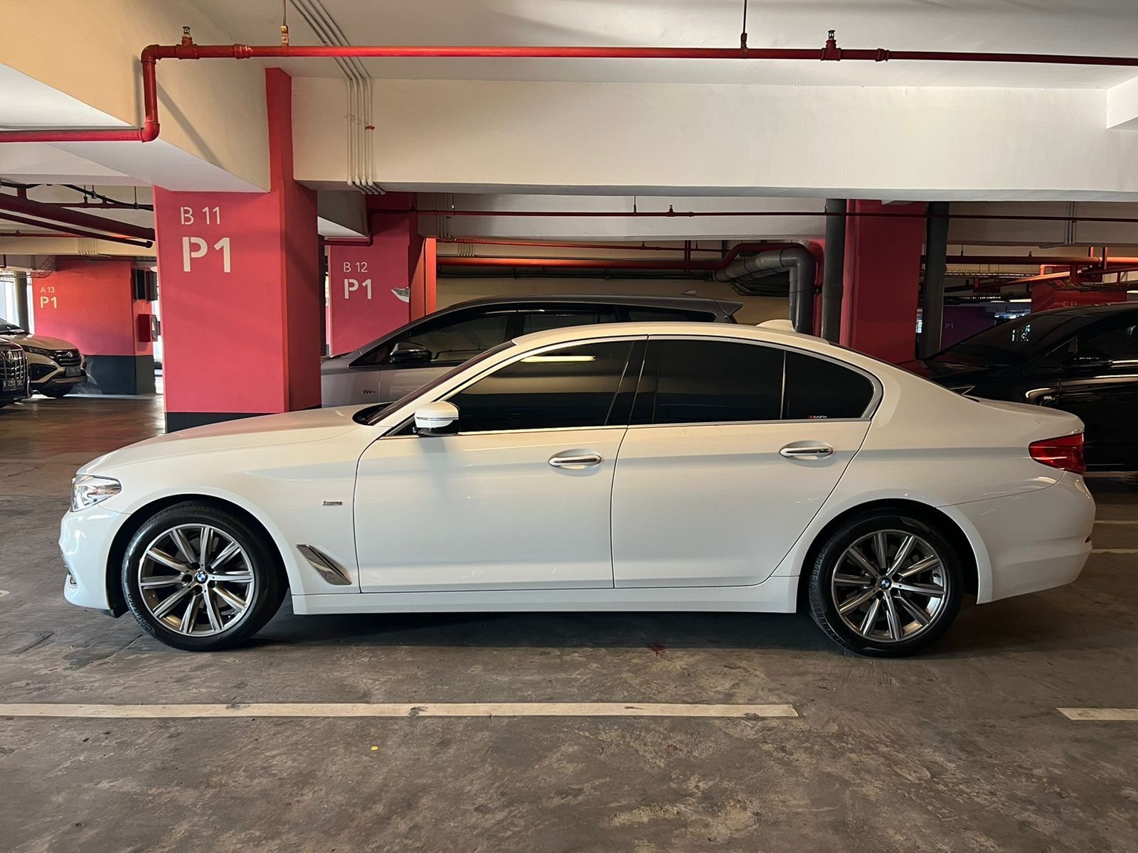 2018 BMW 5 Series Sedan  520i Luxury 2018 BMW 5 Series Sedan  520i Luxury