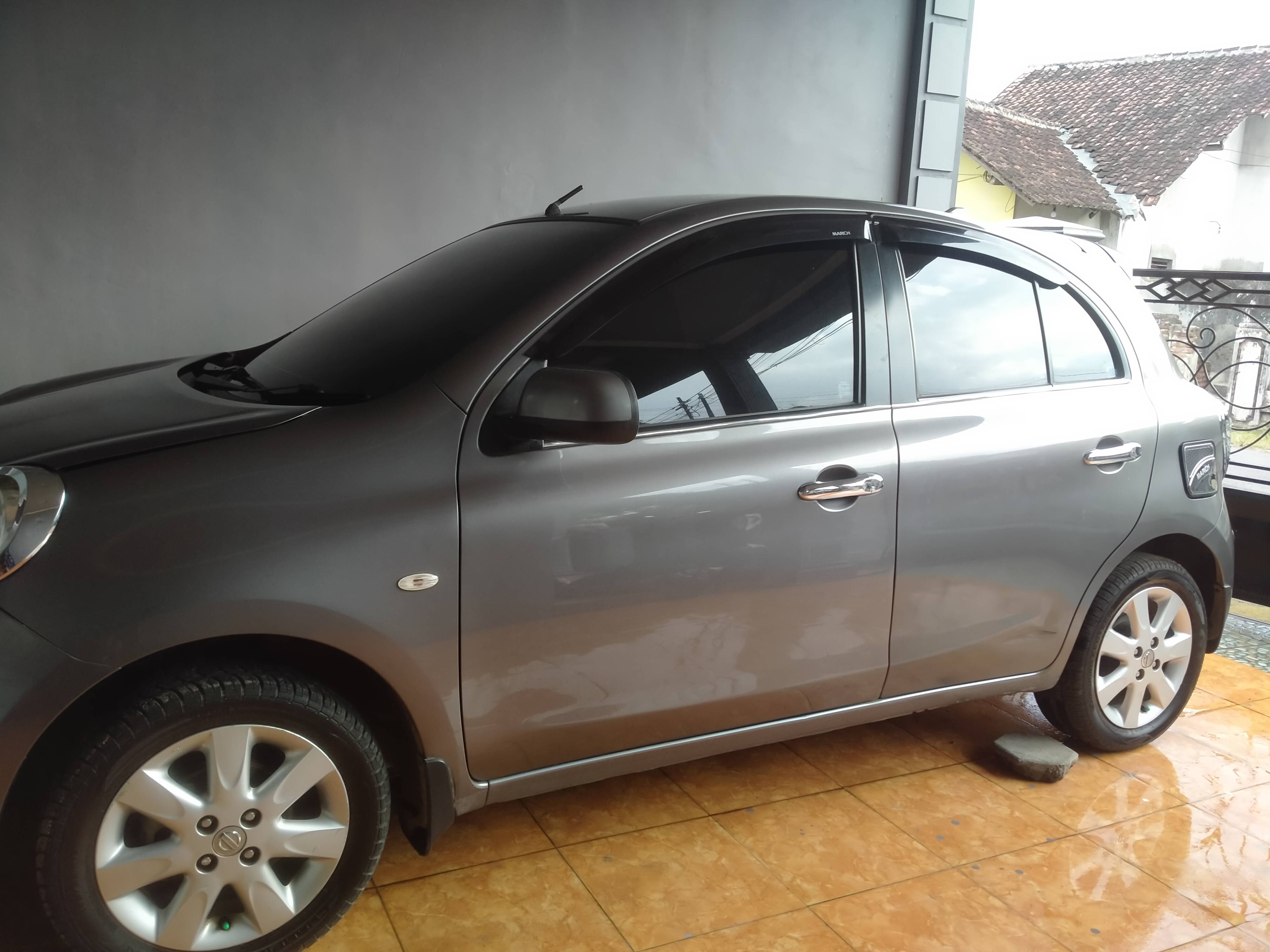 2011 Nissan March  1.2 MT 2011 Nissan March  1.2 MT