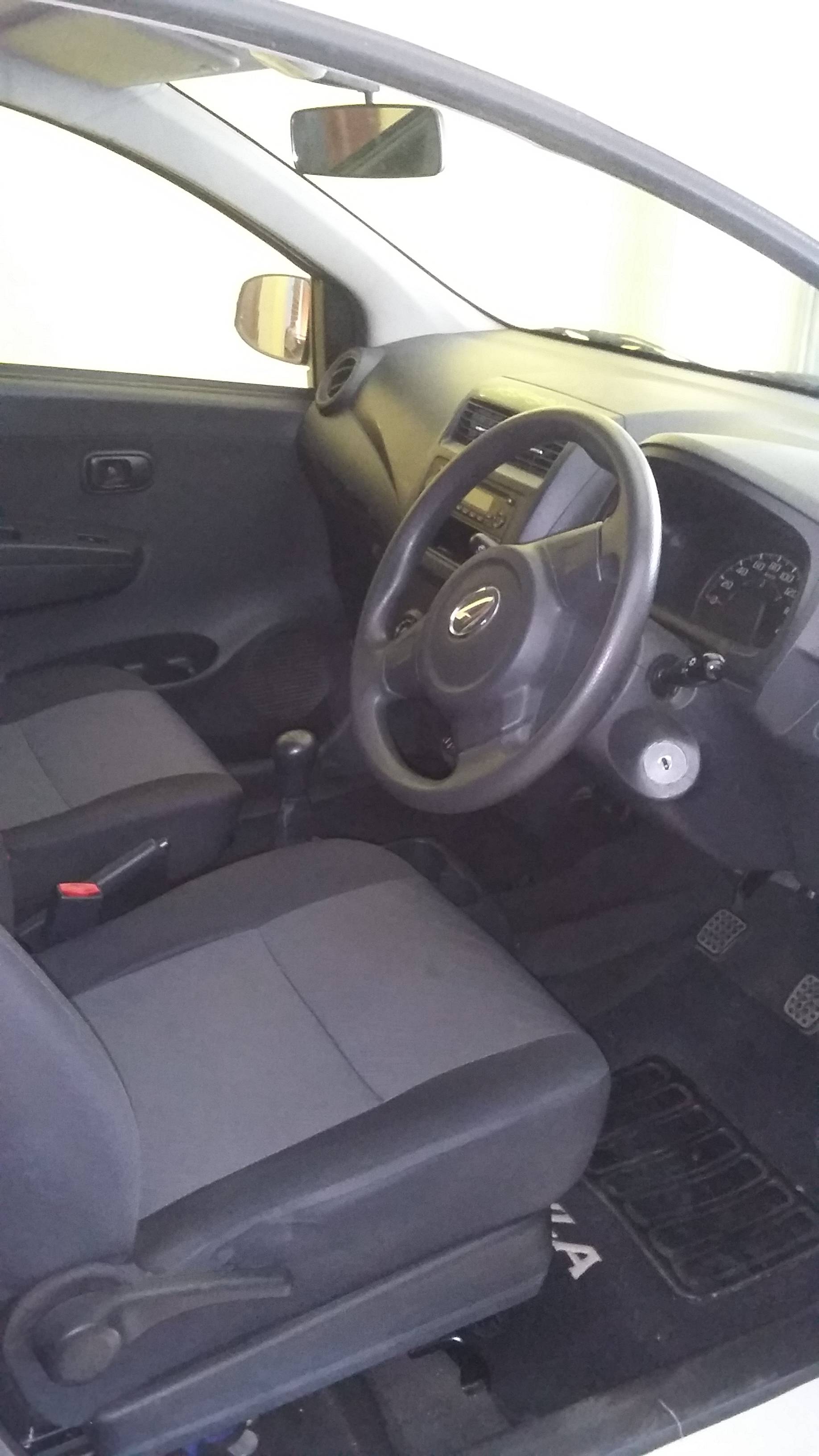 2013 Daihatsu Ayla 1.0L M MT 2013 Daihatsu Ayla 1.0L M MT