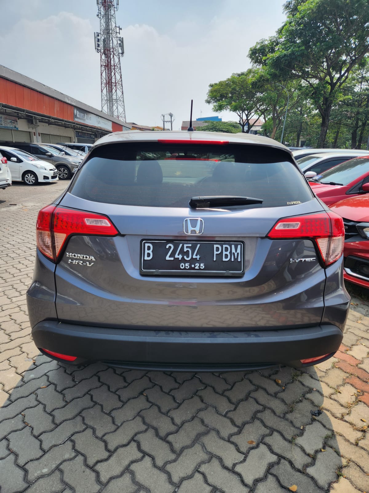 2015 Honda HRV  1.5 E AT 2015 Honda HRV  1.5 E AT