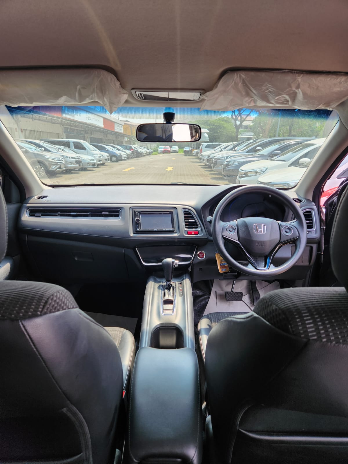 2015 Honda HRV  1.5 E AT 2015 Honda HRV  1.5 E AT