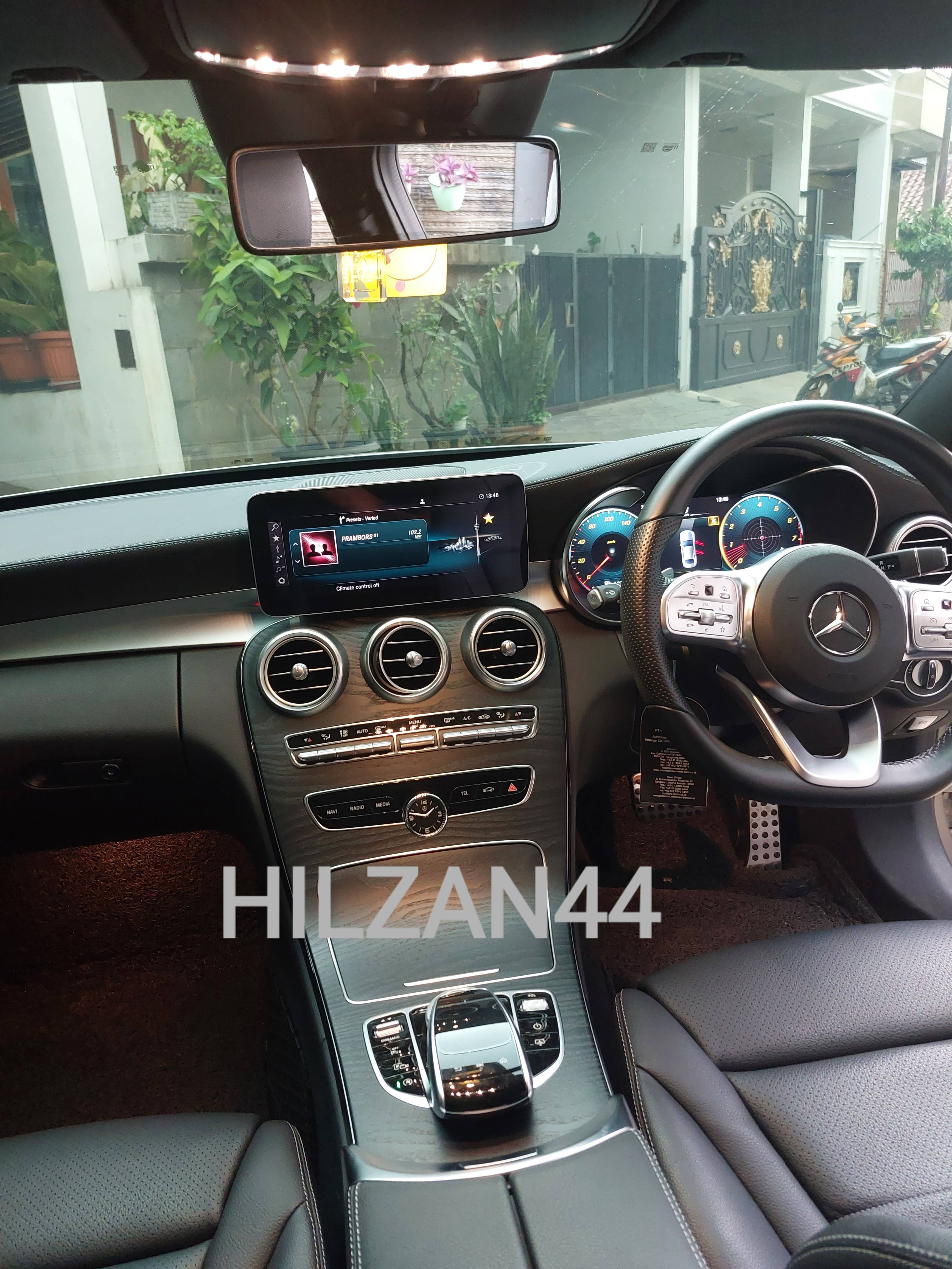Dijual 2020 Mercedes Benz C-Class Sedan C 300 AMG Line C 300 AMG Line Bekas