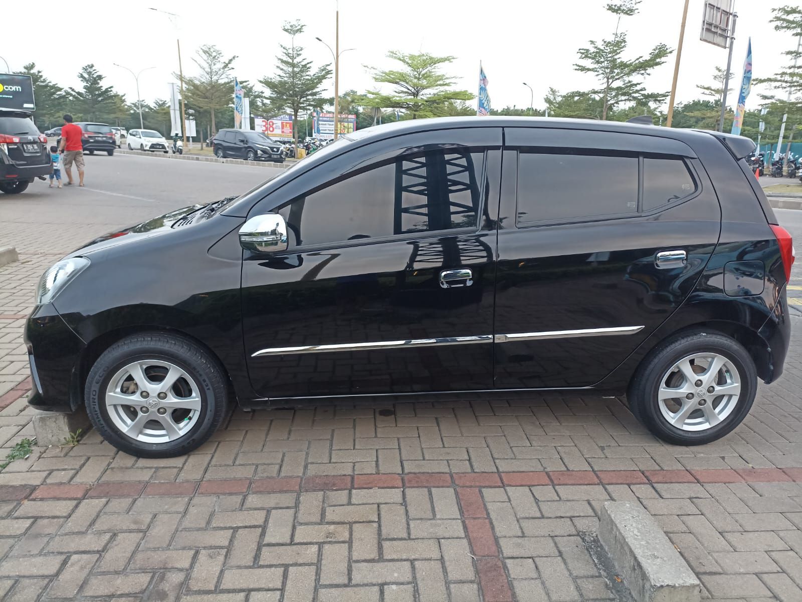 2016 Toyota Agya 1.0L G M/T 2016 Toyota Agya 1.0L G M/T