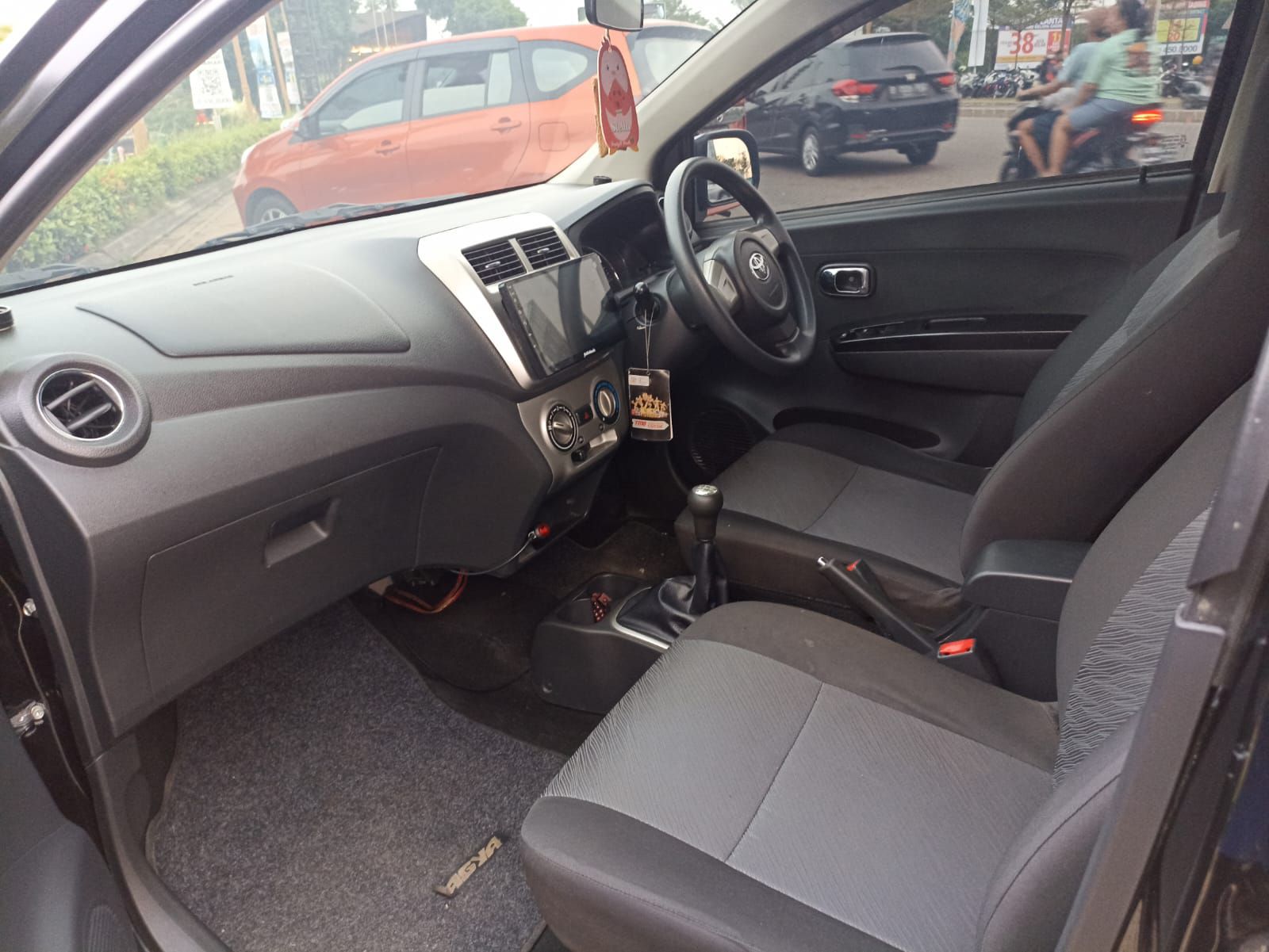 2016 Toyota Agya 1.0L G M/T 2016 Toyota Agya 1.0L G M/T