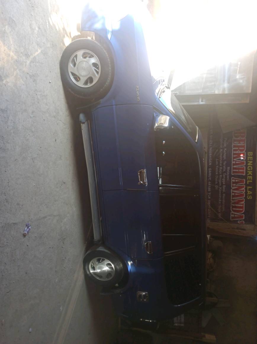 2000 Toyota Kijang  1.8L LGX 2000 Toyota Kijang  1.8L LGX