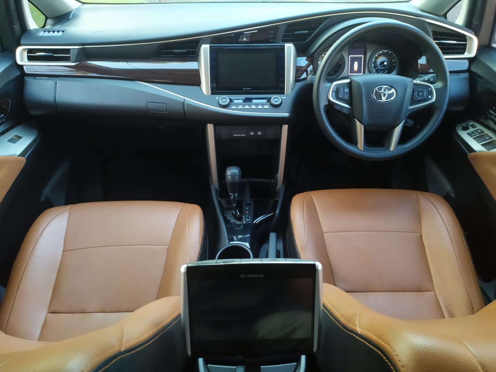 Dijual 2018 Toyota Kijang Innova 2.0 V AT 2.0 V AT Bekas