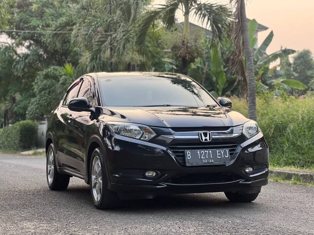 2015 Honda HRV  1.5L S CVT 1.5L S CVT bekas