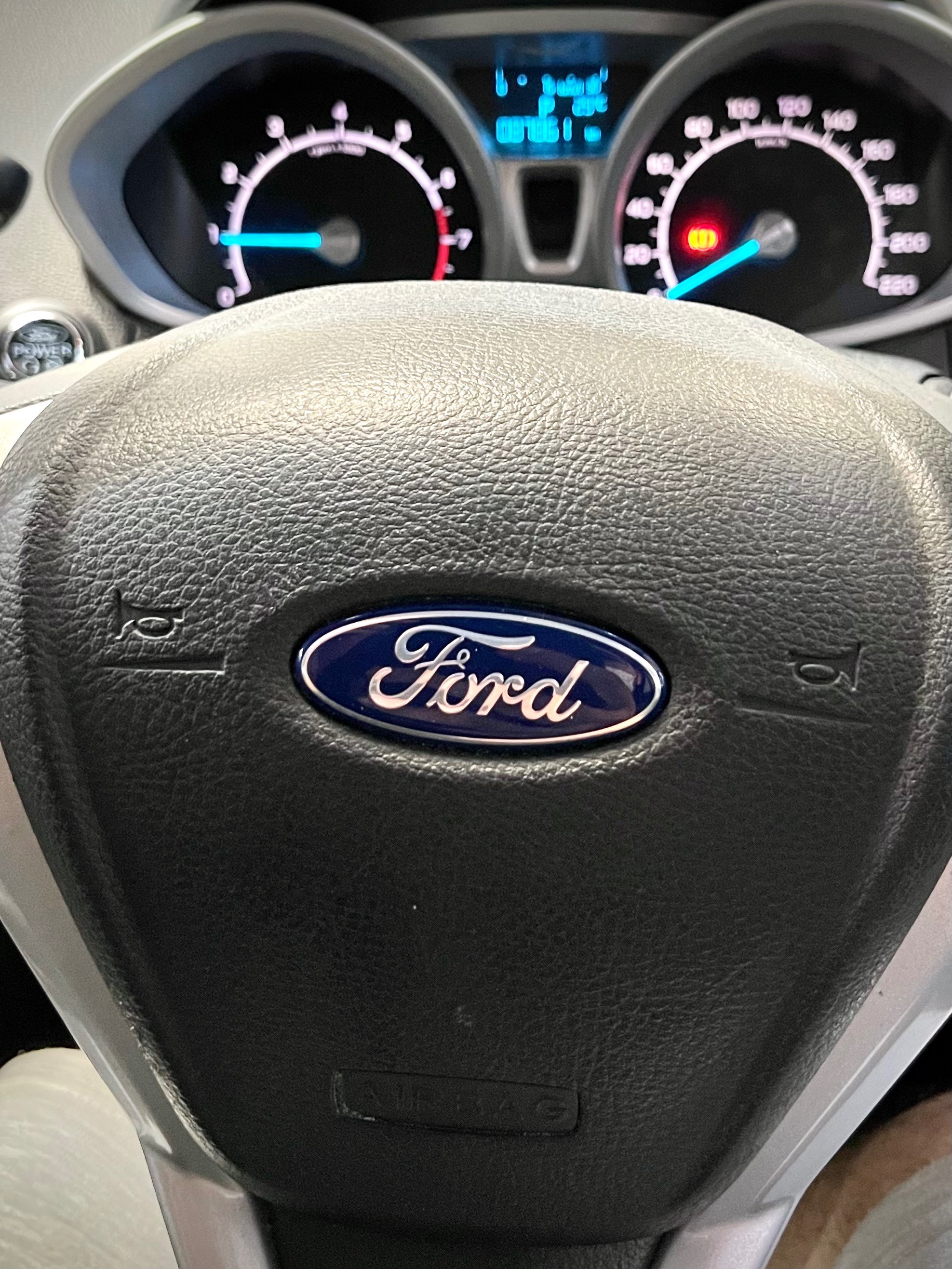 2015 Ford Ecosport Titanium1.5L AT 2015 Ford Ecosport Titanium1.5L AT