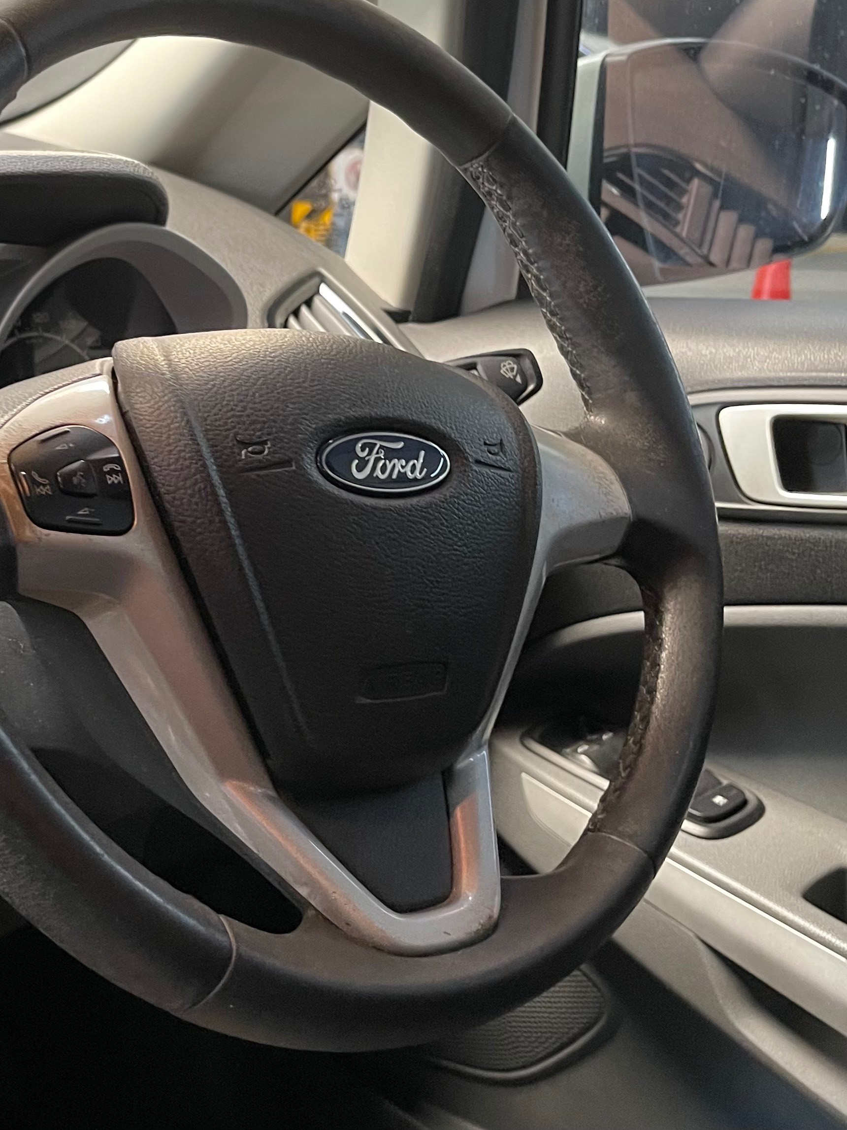 2015 Ford Ecosport Titanium1.5L AT 2015 Ford Ecosport Titanium1.5L AT
