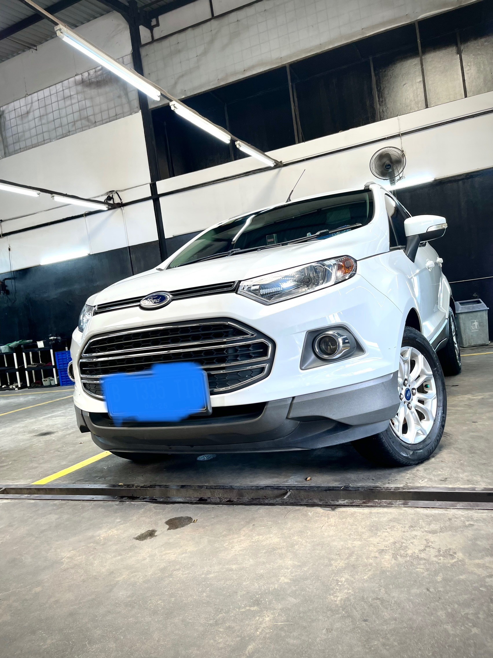 2015 Ford Ecosport Titanium1.5L AT 2015 Ford Ecosport Titanium1.5L AT