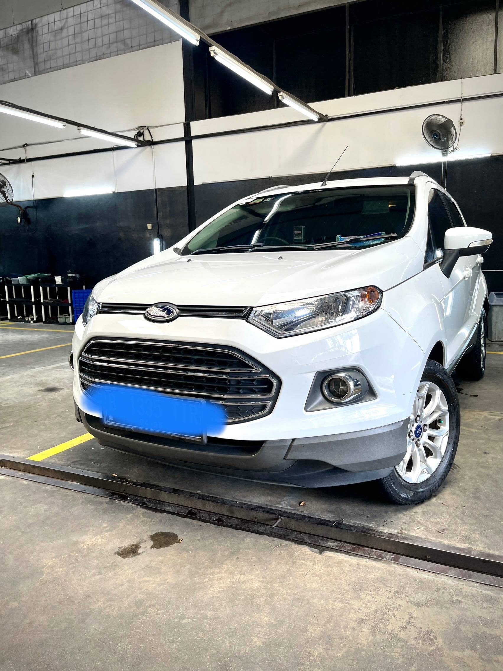 Second Hand 2015 Ford Ecosport Titanium1.5L AT