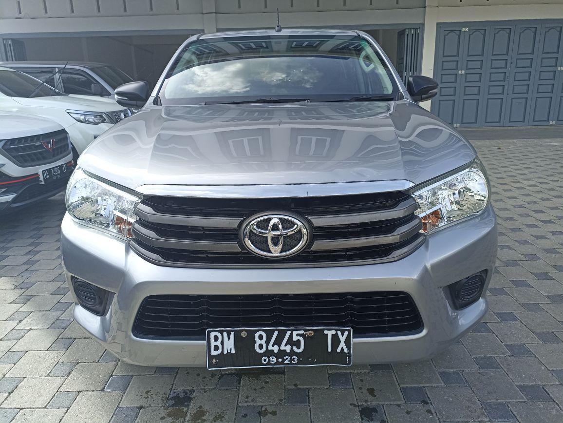 2018 Toyota Hilux Double Cabin E 2.5L MT 2018 Toyota Hilux Double Cabin E 2.5L MT