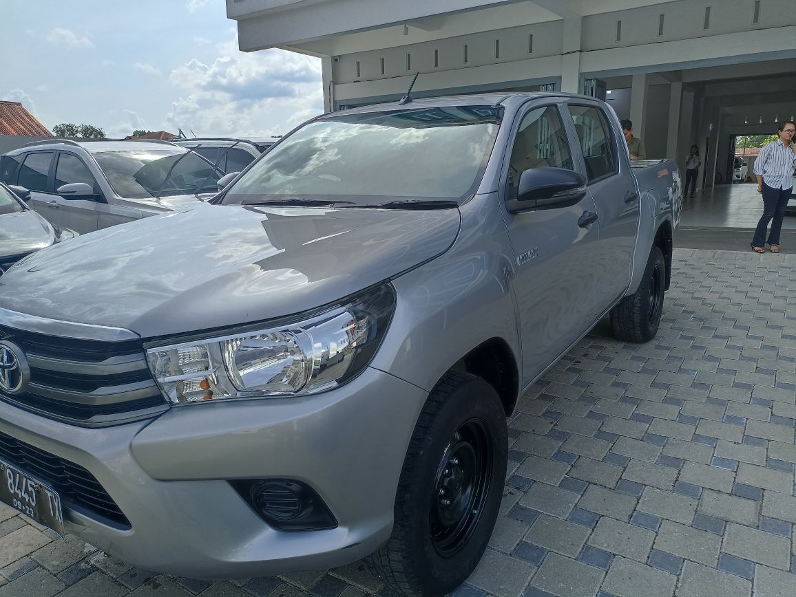 2018 Toyota Hilux Double Cabin E 2.5L MT 2018 Toyota Hilux Double Cabin E 2.5L MT