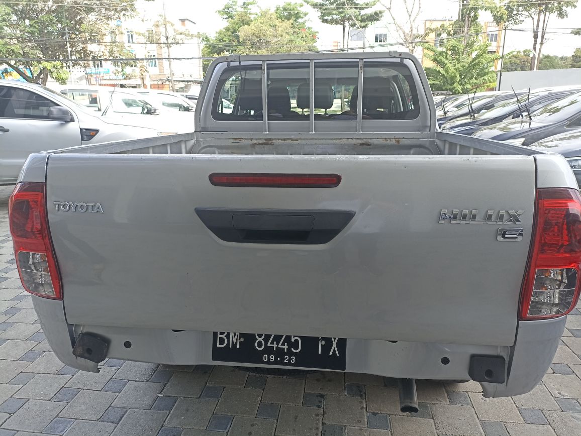 2018 Toyota Hilux Double Cabin E 2.5L MT 2018 Toyota Hilux Double Cabin E 2.5L MT