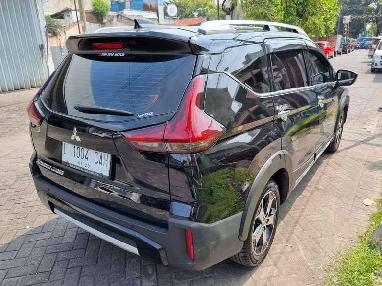 2022 Mitsubishi Xpander Cross Premium CVT 2022 Mitsubishi Xpander Cross Premium CVT