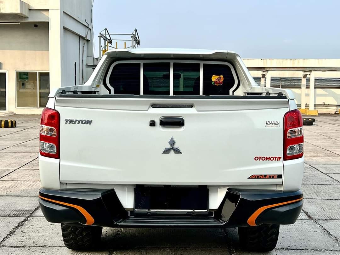 2018 Mitsubishi Triton  TRITON 2.5 4X4 ATHLETE 2018 Mitsubishi Triton  TRITON 2.5 4X4 ATHLETE