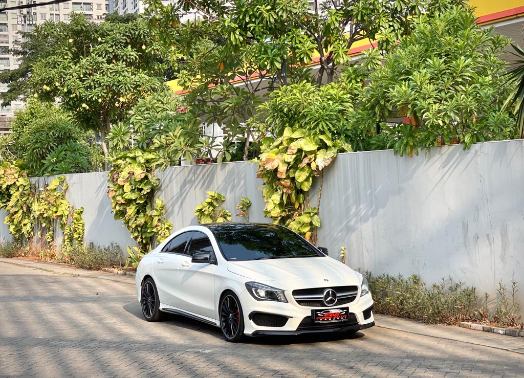 Old 2015 Mercedes Benz CLA-Class  AMG 45 AMG 45