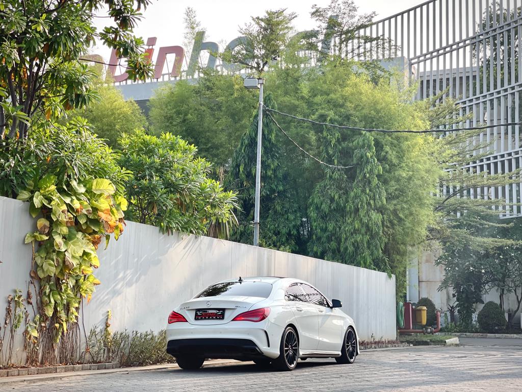 2015 Mercedes Benz CLA-Class 2015 Mercedes Benz CLA-Class