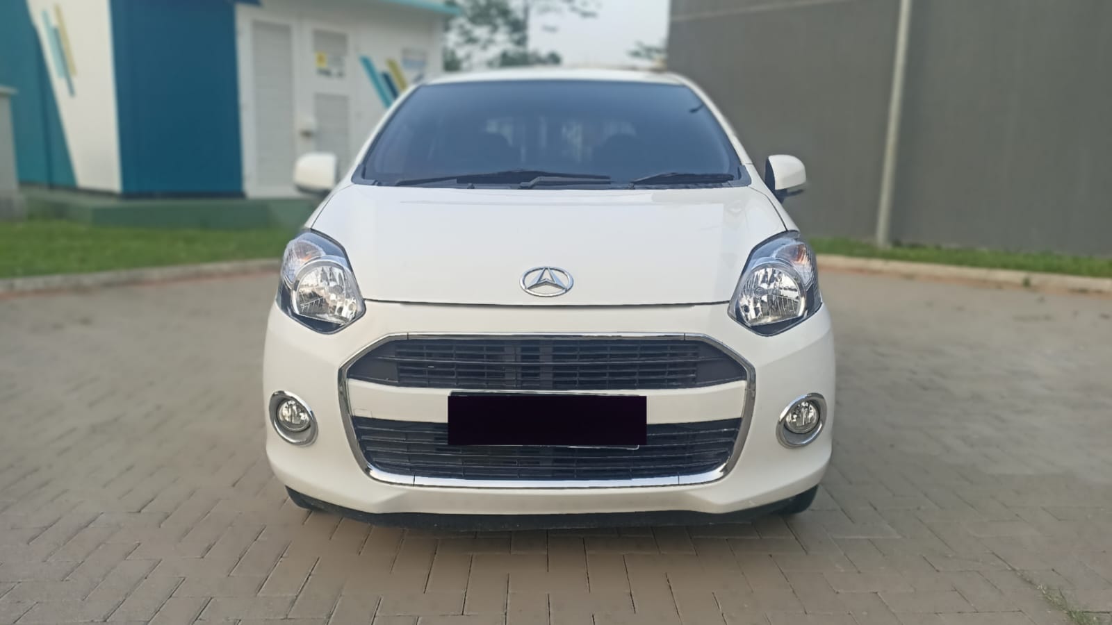 Second Hand 2015 Daihatsu Ayla Second Hand 2015 Daihatsu Ayla