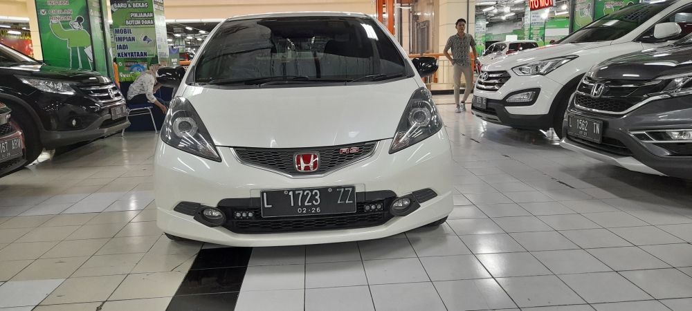 2011 Honda Jazz  1.5L RS AT 1.5L RS AT bekas