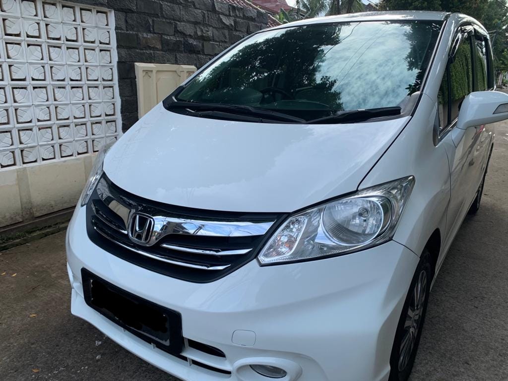 Second Hand 2014 Honda Freed Second Hand 2014 Honda Freed
