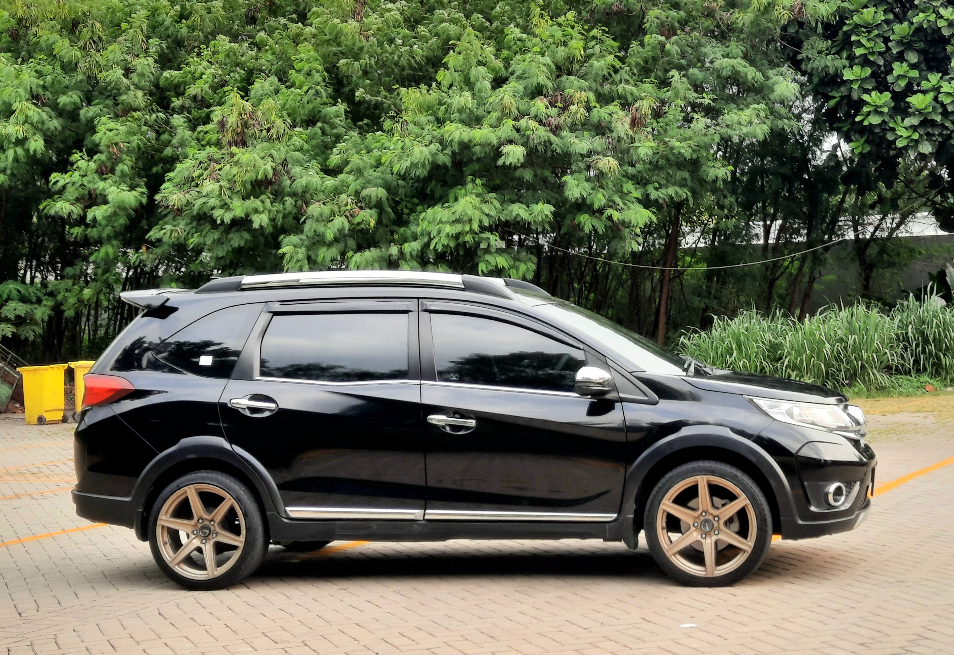 2016 Honda BRV  1.5 E CVT CKD 2016 Honda BRV  1.5 E CVT CKD