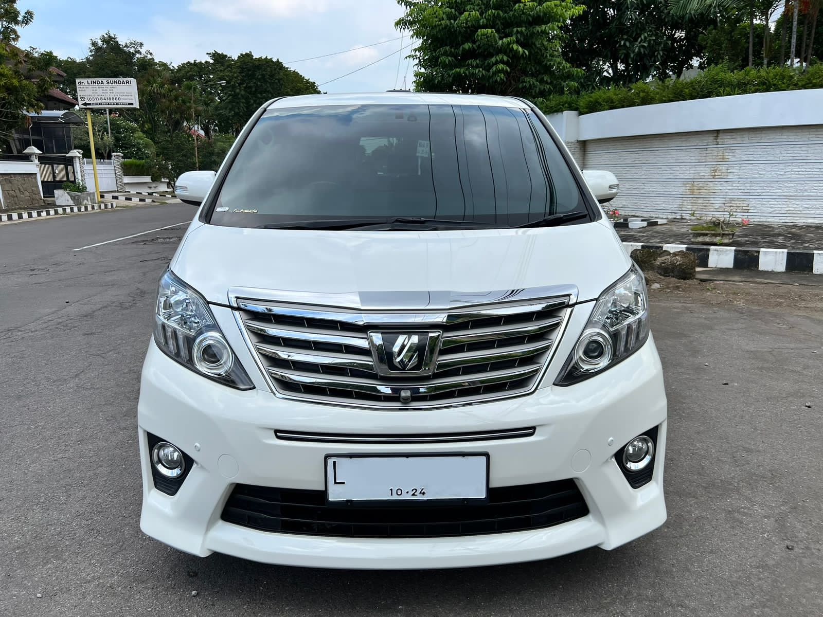 2013 Toyota Alphard  SC 2.4 AT 2013 Toyota Alphard  SC 2.4 AT