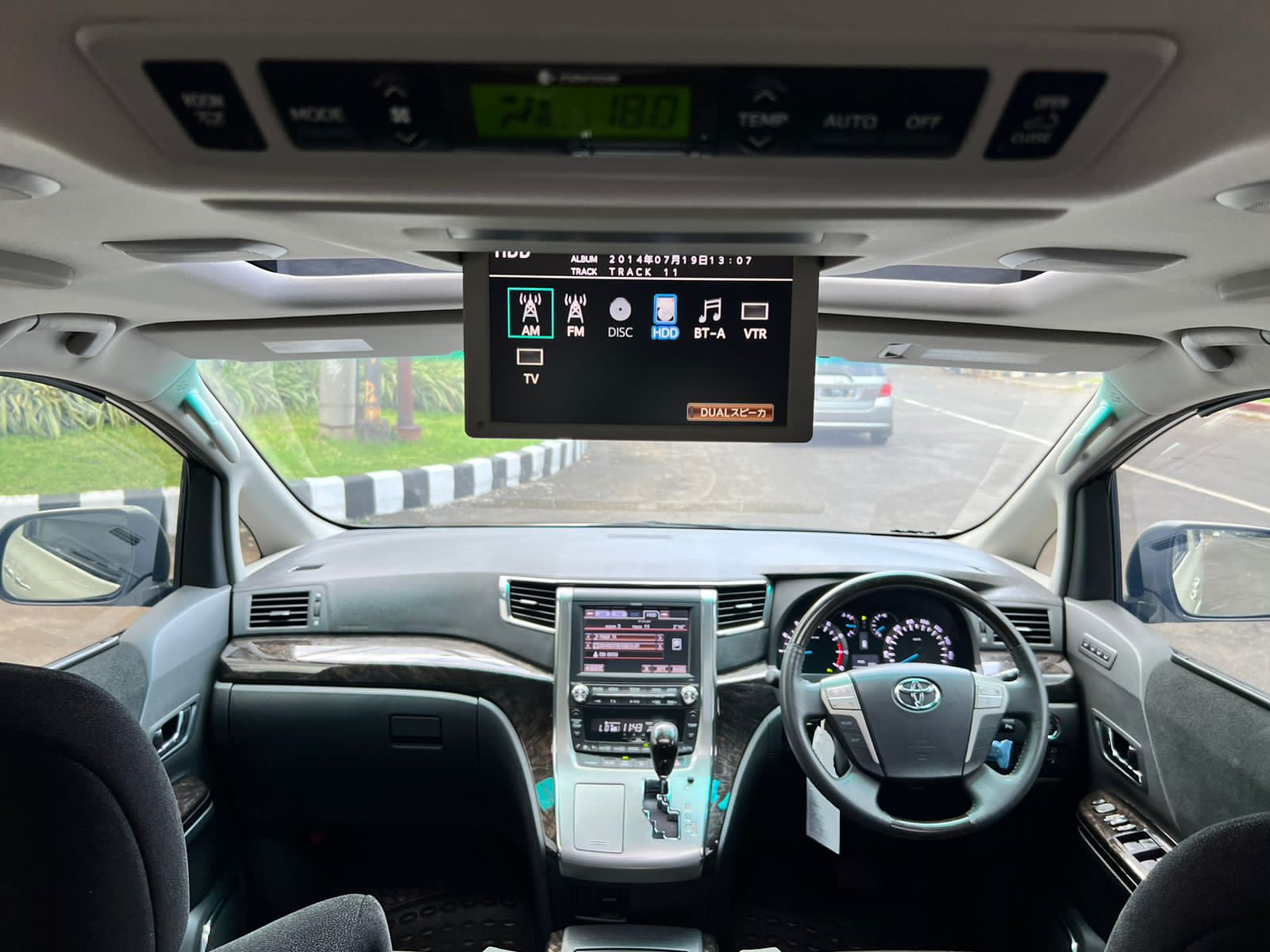 2013 Toyota Alphard  SC 2.4 AT 2013 Toyota Alphard  SC 2.4 AT