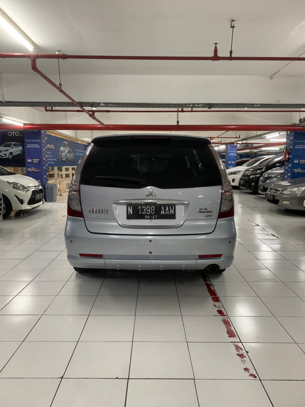 2010 Mitsubishi Grandis 2010 Mitsubishi Grandis