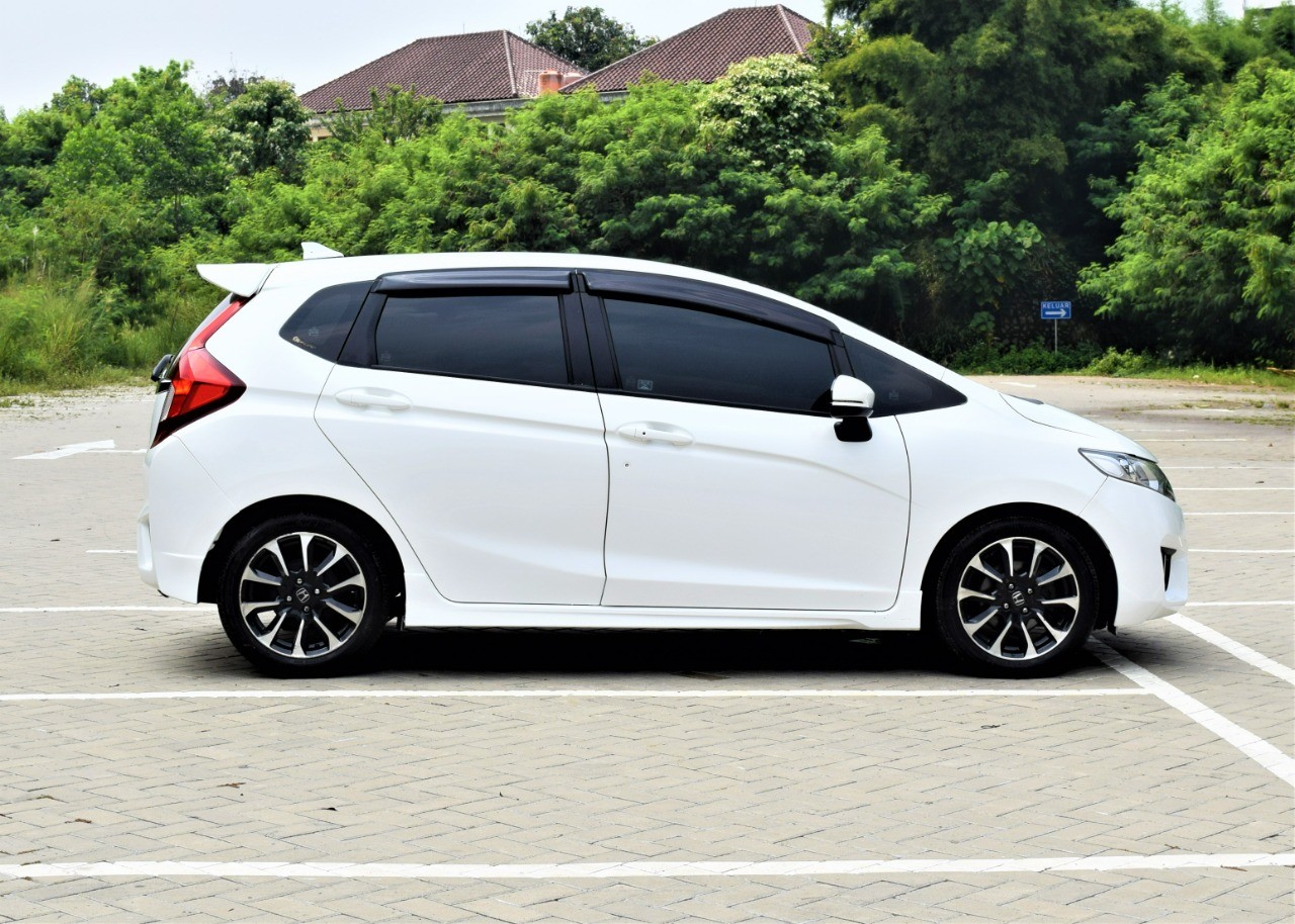 2017 Honda Jazz  RS CVT A/T 2017 Honda Jazz  RS CVT A/T