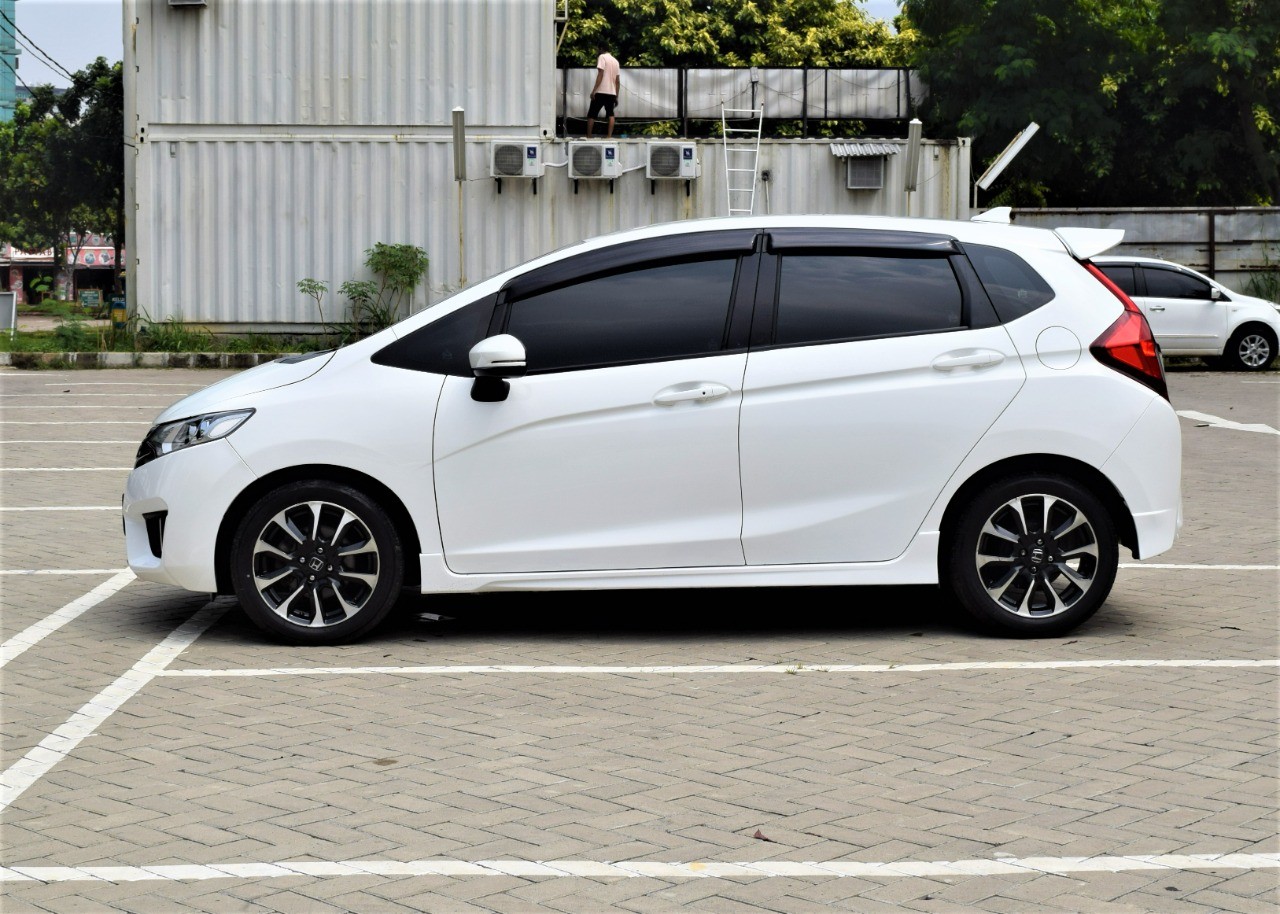 2017 Honda Jazz  RS CVT A/T 2017 Honda Jazz  RS CVT A/T