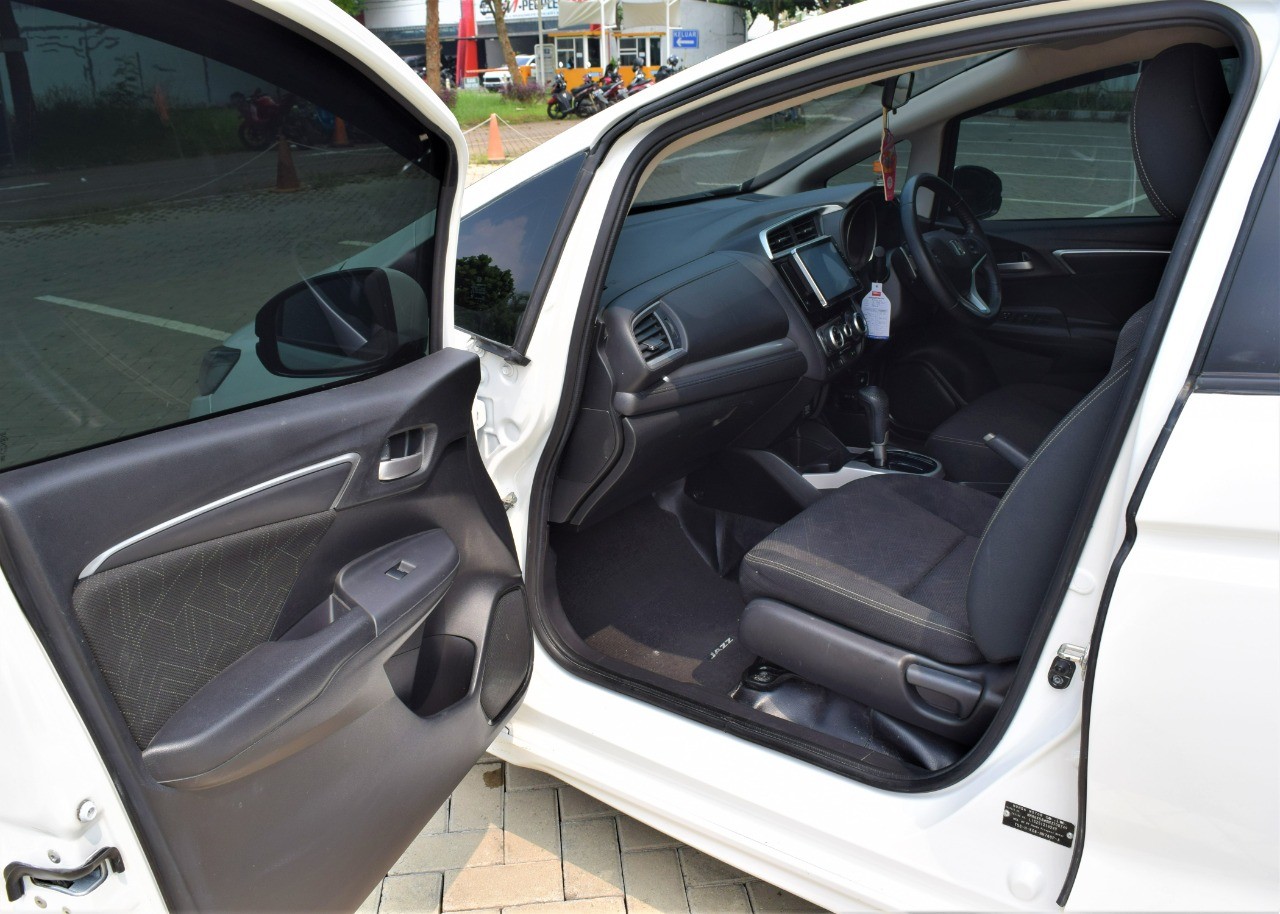 2017 Honda Jazz  RS CVT A/T 2017 Honda Jazz  RS CVT A/T