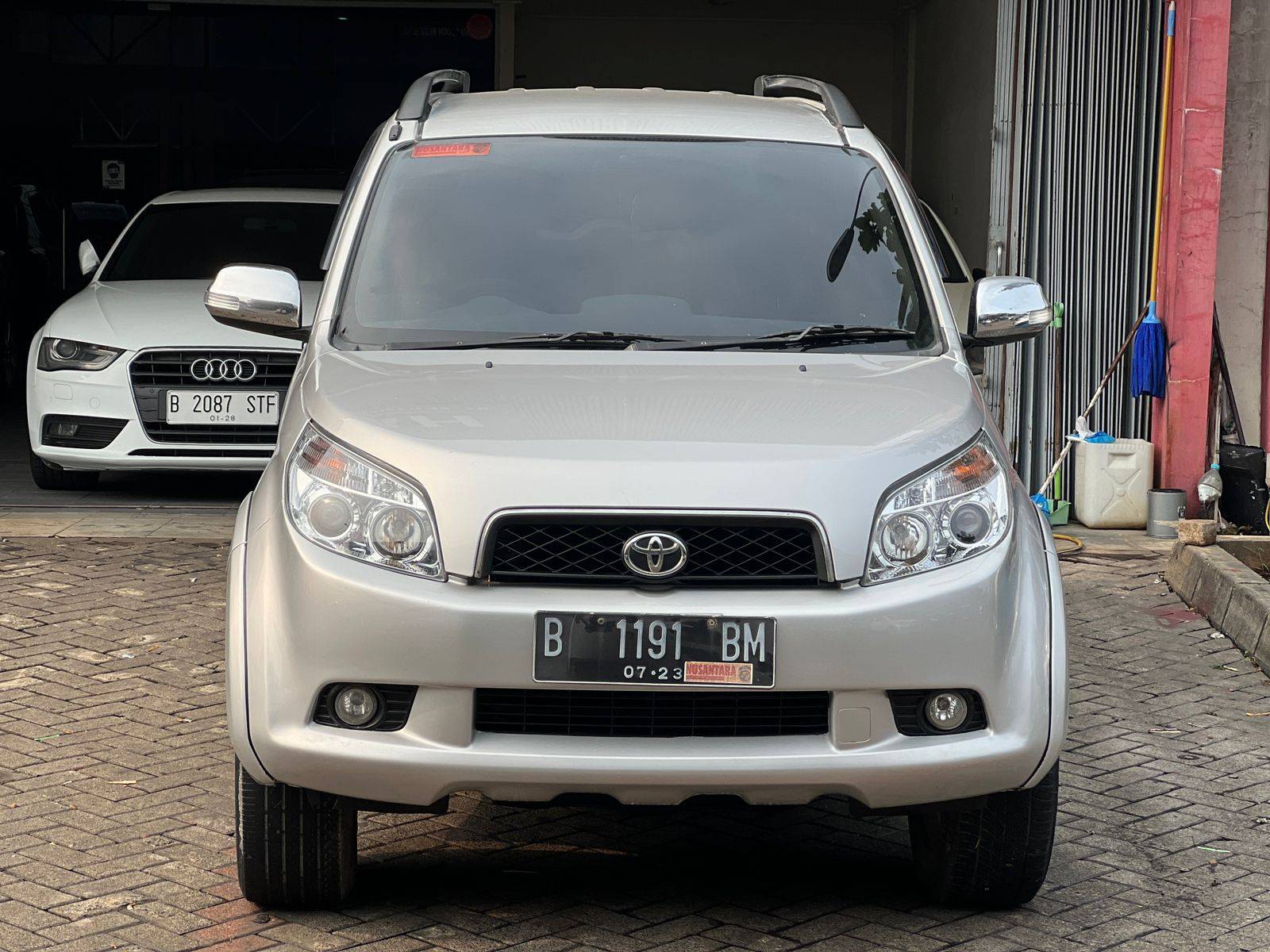 Harga Otr Toyota Kijang Innova Zenix Di Tangerang Selatan Lihat Simulasi Kredit Dp