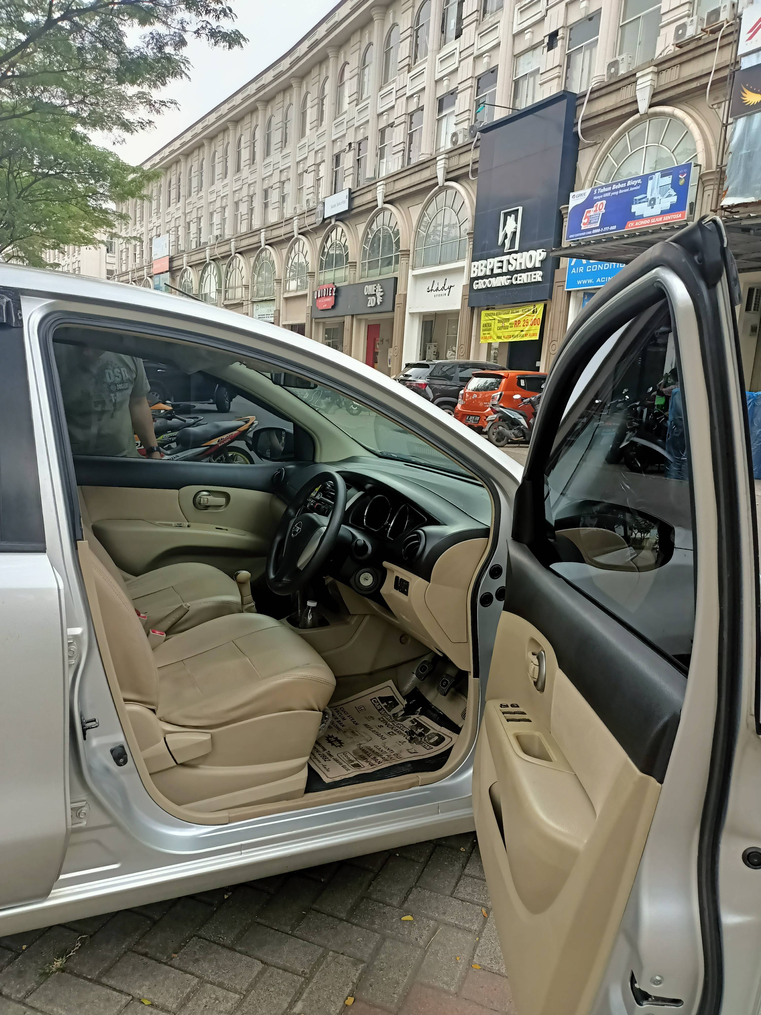 2015 Nissan Grand Livina 2015 Nissan Grand Livina