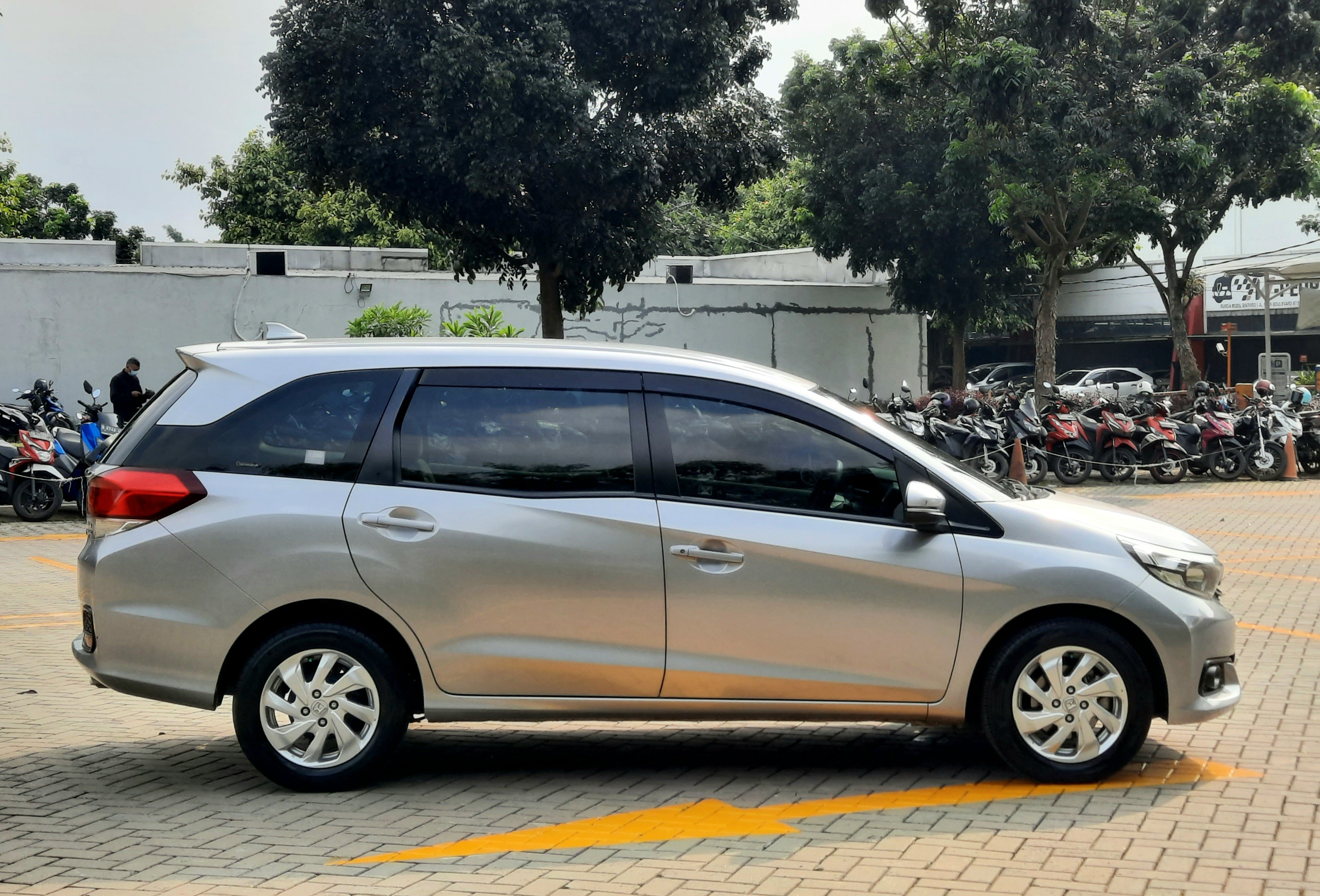 2018 Honda Mobilio  E CVT AT 2018 Honda Mobilio  E CVT AT