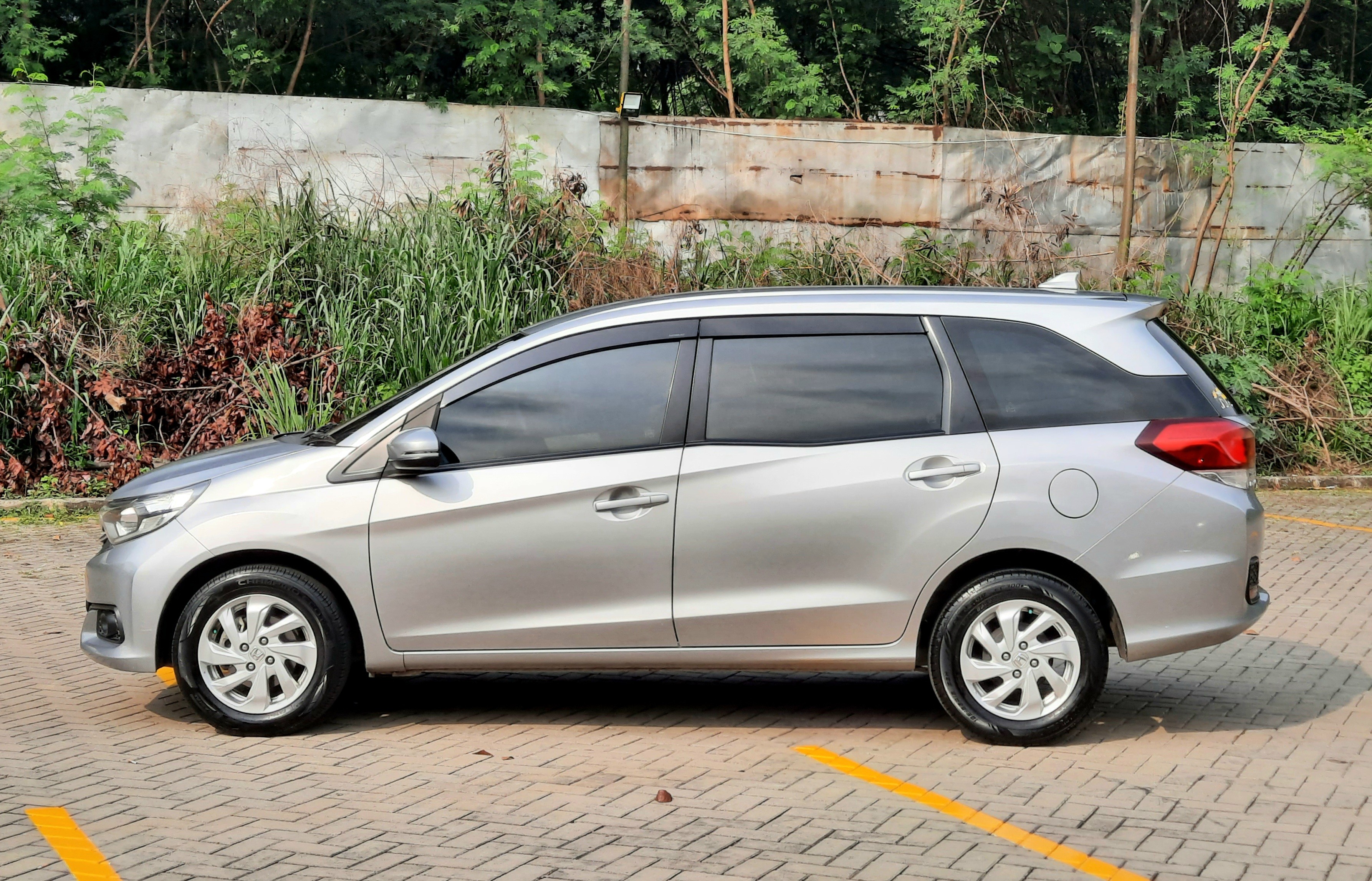 2018 Honda Mobilio  E CVT AT 2018 Honda Mobilio  E CVT AT