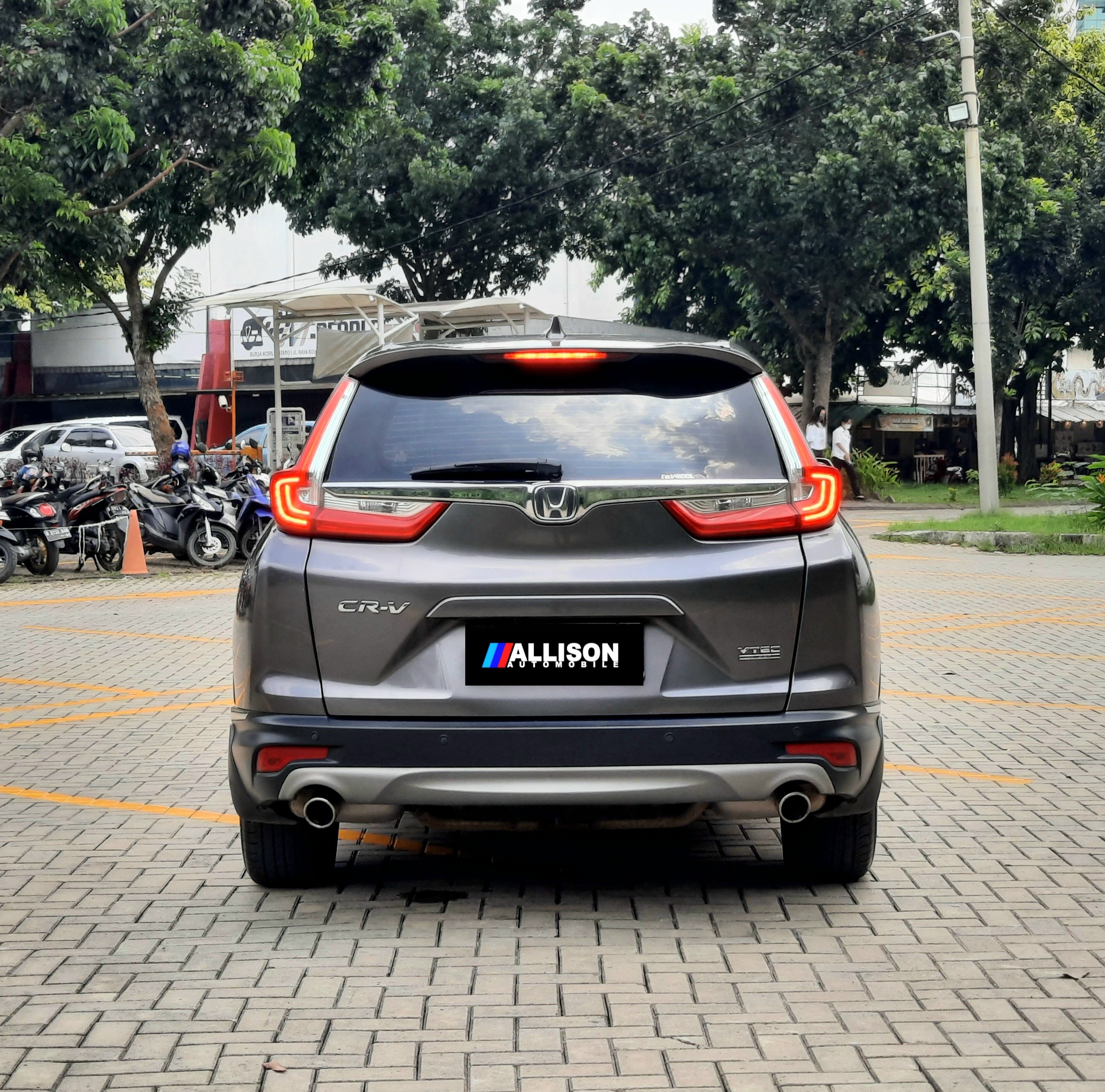 2017 Honda CR-V  1.5L Turbo 2017 Honda CR-V  1.5L Turbo