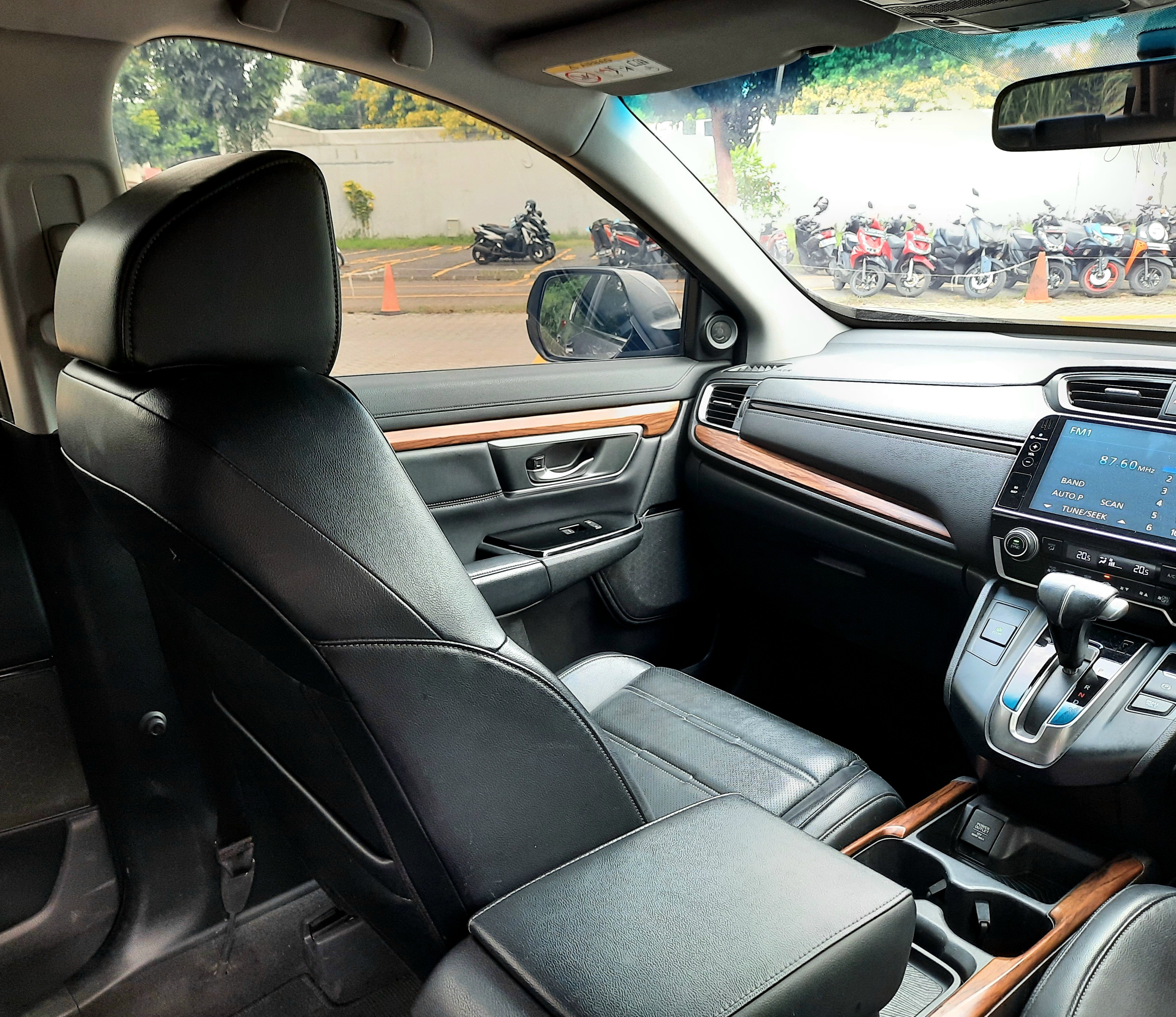 2017 Honda CR-V  1.5L Turbo 2017 Honda CR-V  1.5L Turbo