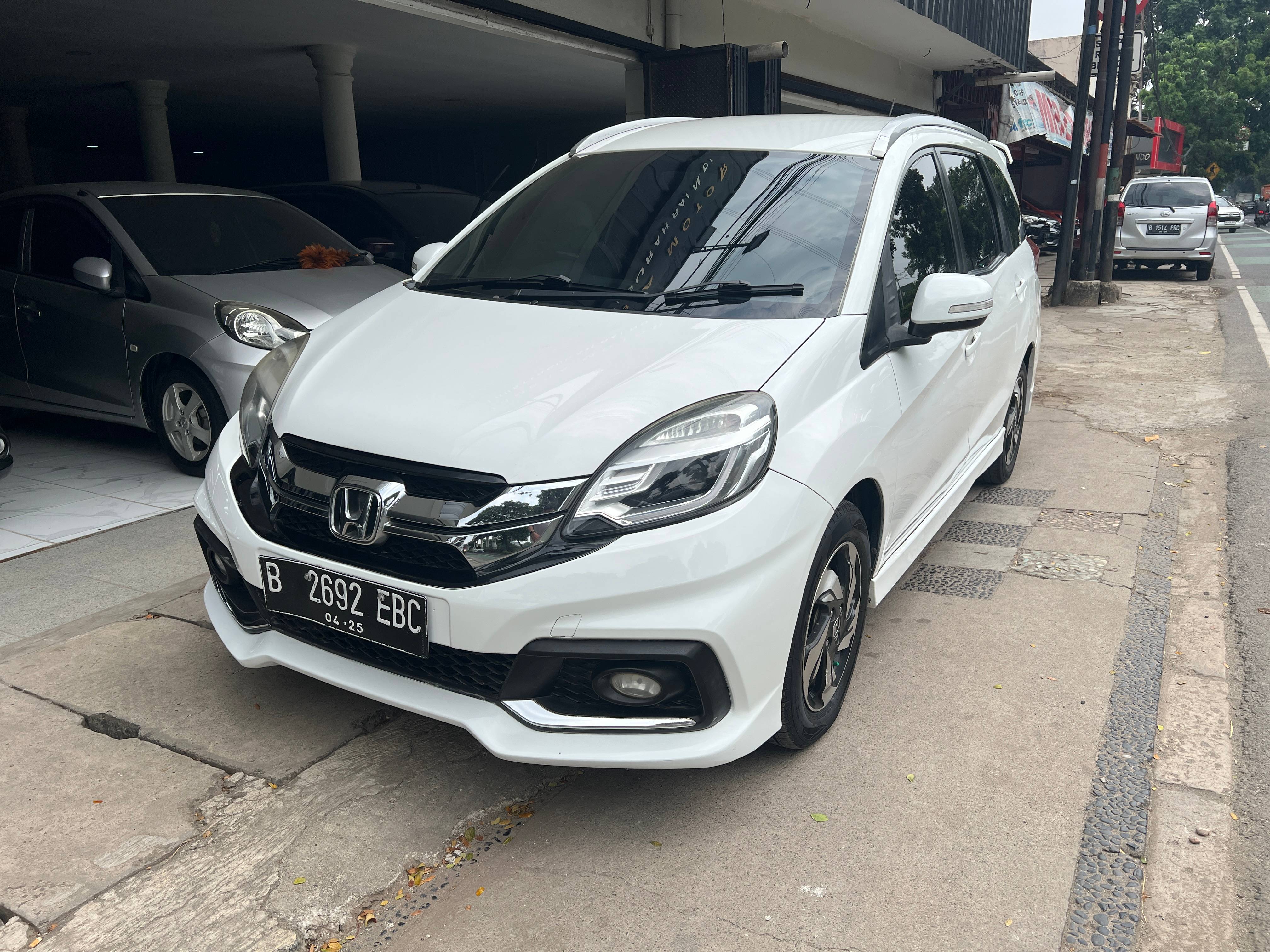 Dijual 2015 Honda Mobilio  RS CVT RS CVT Bekas