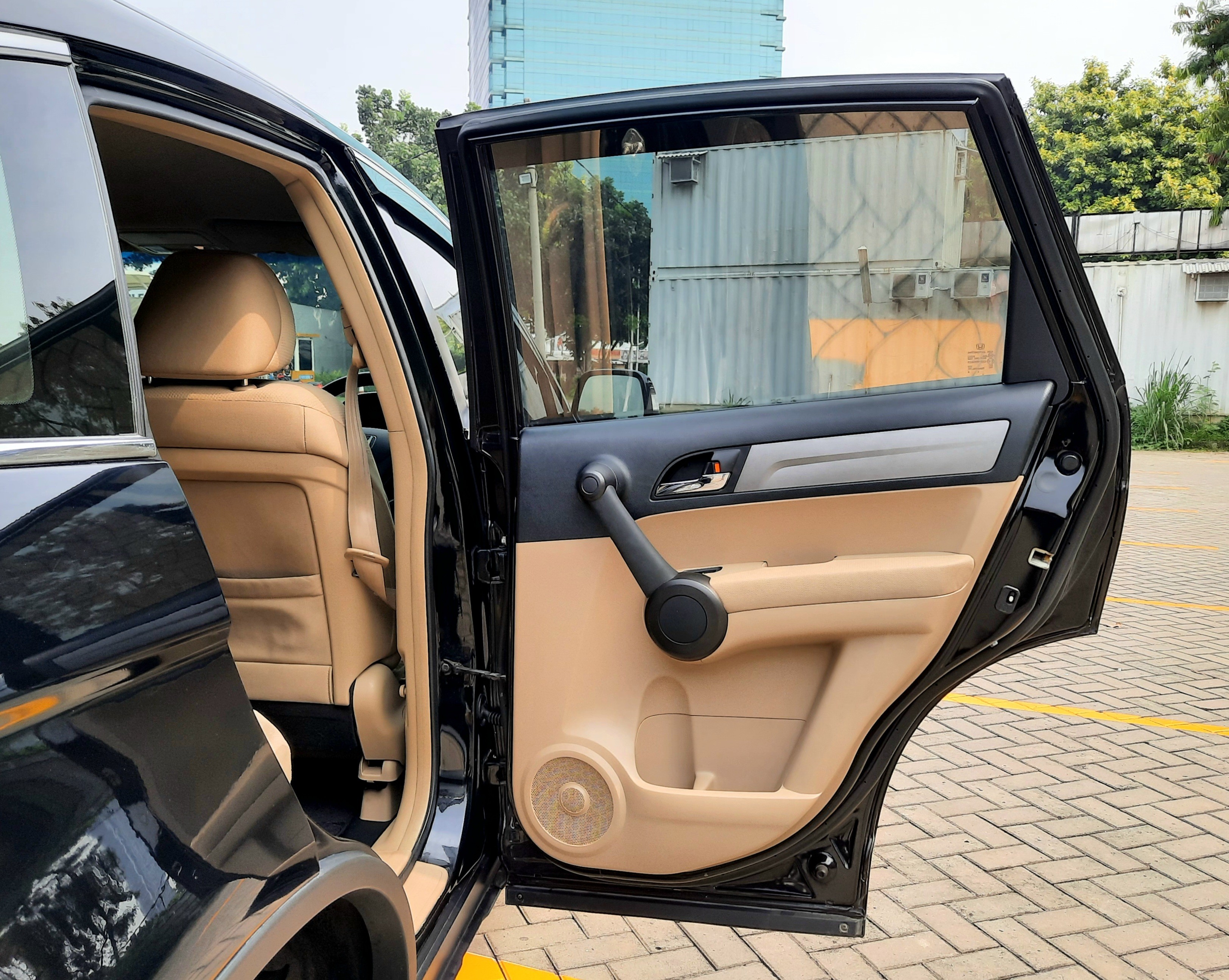 2010 Honda CR-V  2.0L AT 2010 Honda CR-V  2.0L AT