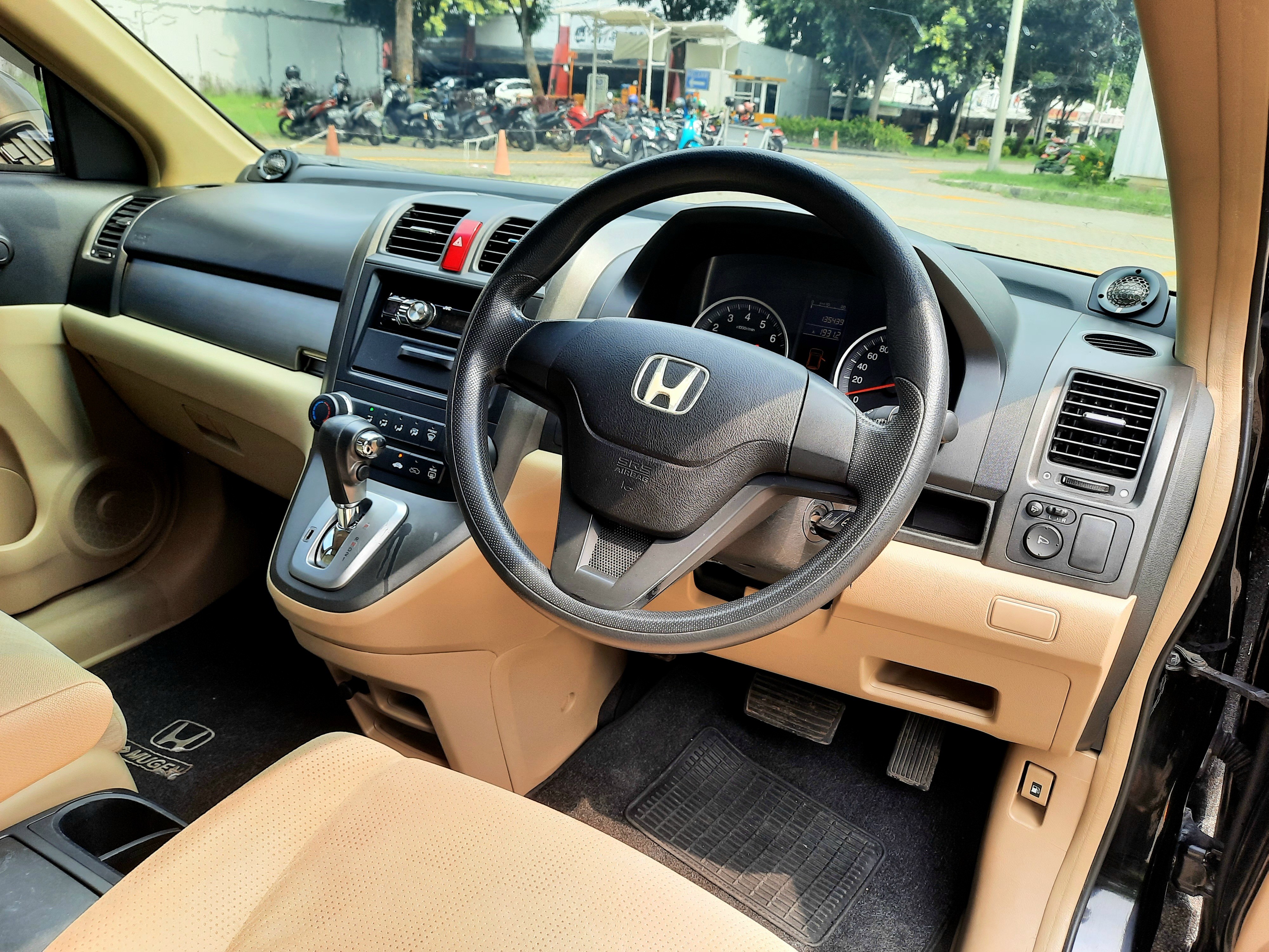 2010 Honda CR-V  2.0L AT 2010 Honda CR-V  2.0L AT