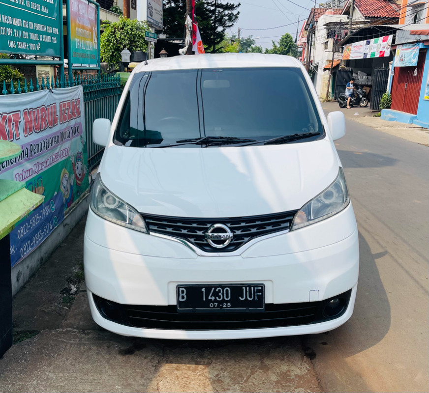 Second Hand 2012 Nissan Evalia Second Hand 2012 Nissan Evalia