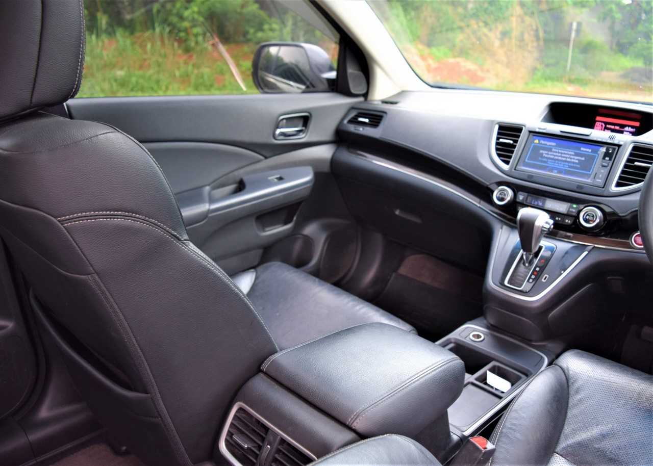 2015 Honda CR-V  2.4L Prestige AT 2015 Honda CR-V  2.4L Prestige AT