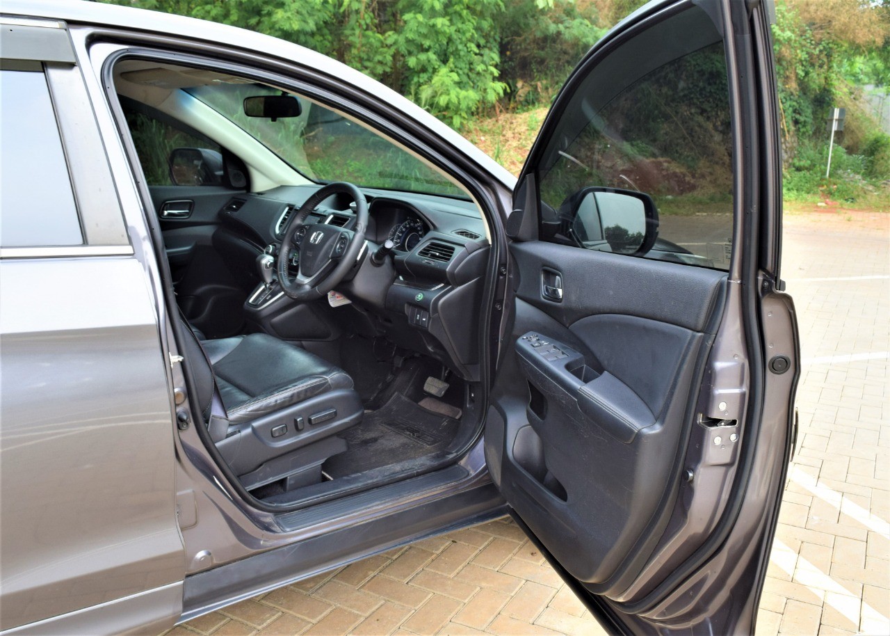 2015 Honda CR-V  2.4L Prestige AT 2015 Honda CR-V  2.4L Prestige AT