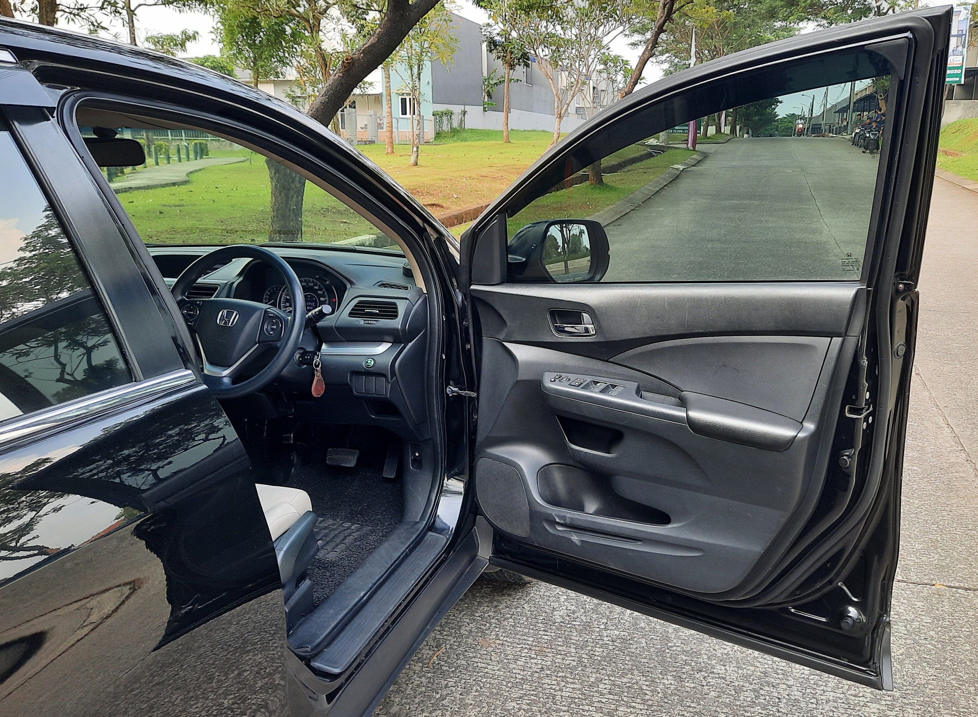 2016 Honda CR-V  2.0L AT 2016 Honda CR-V  2.0L AT