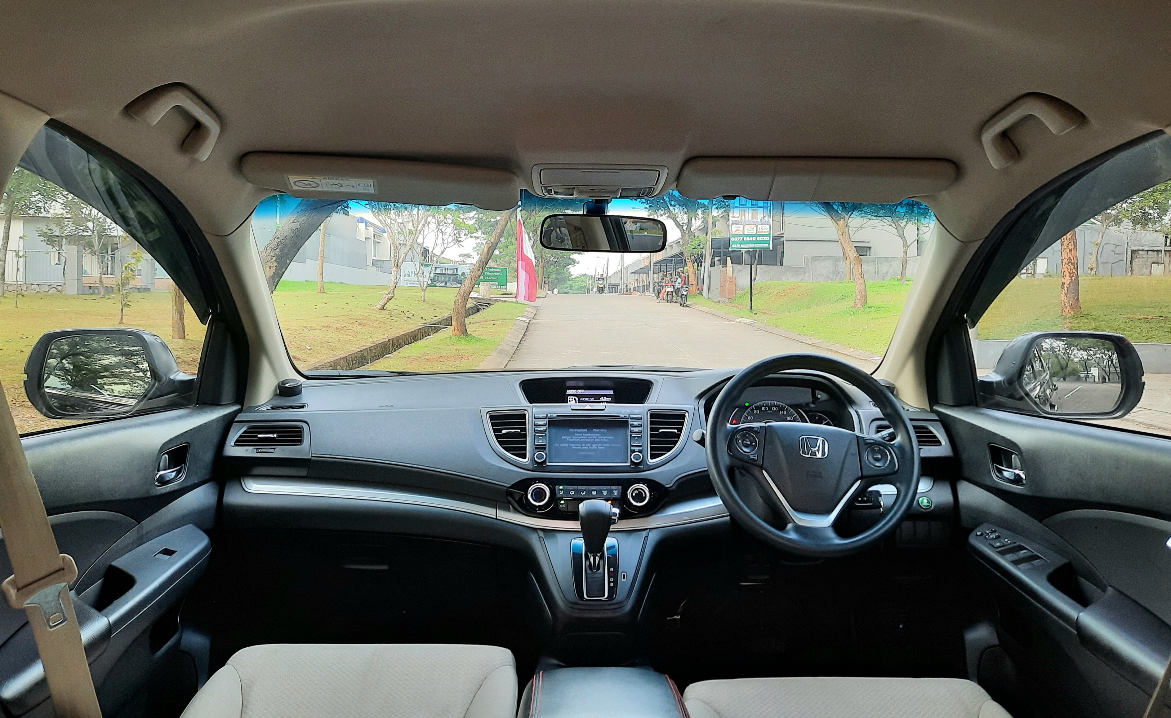 2016 Honda CR-V  2.0L AT 2016 Honda CR-V  2.0L AT