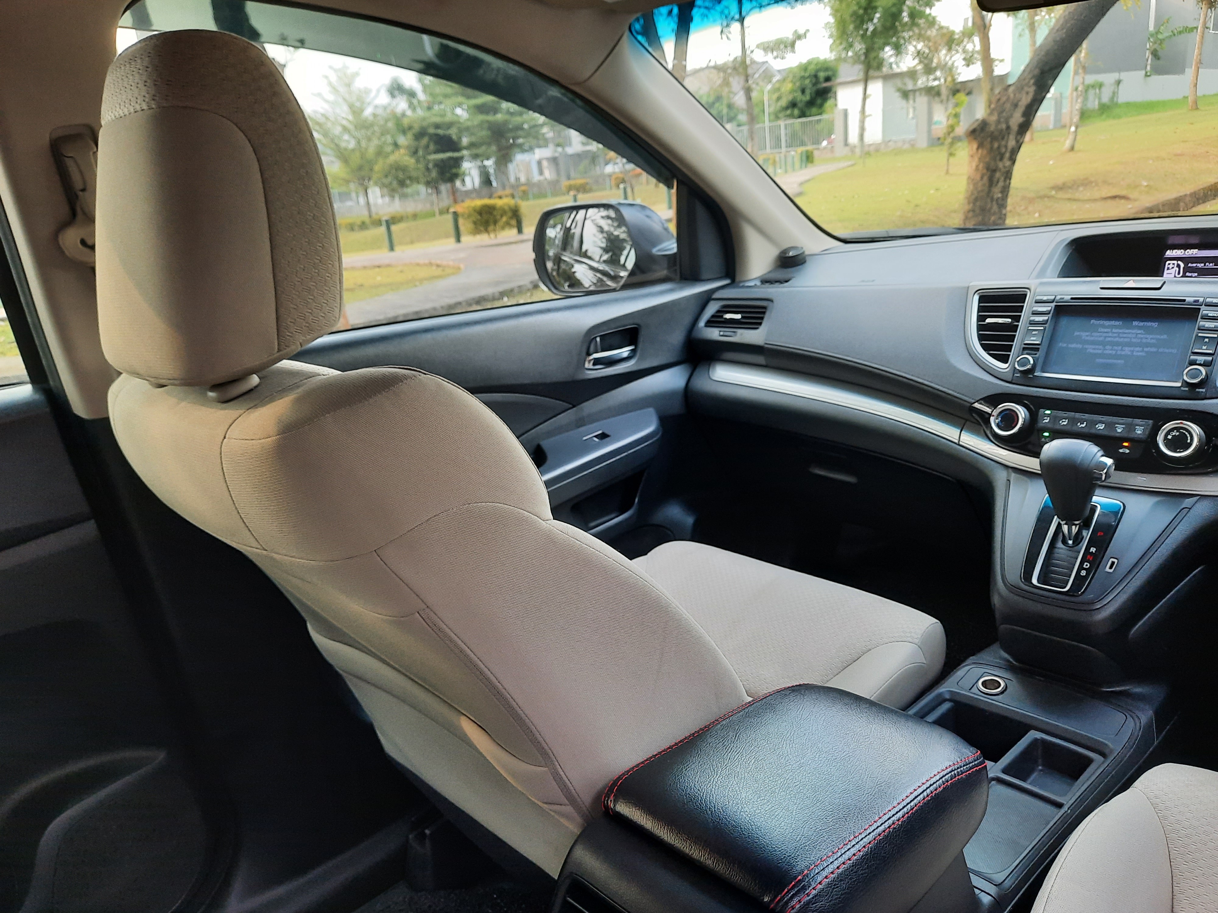 2016 Honda CR-V  2.0L AT 2016 Honda CR-V  2.0L AT