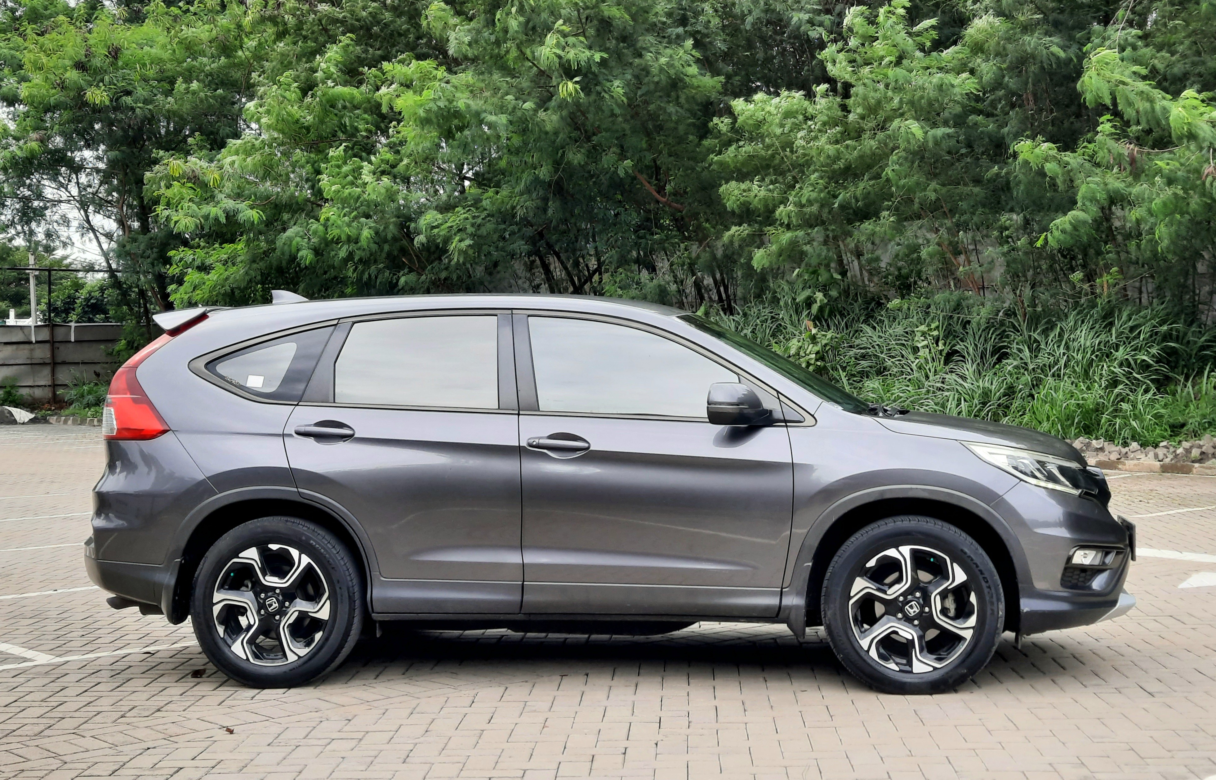 2016 Honda CR-V  2.0L AT 2016 Honda CR-V  2.0L AT