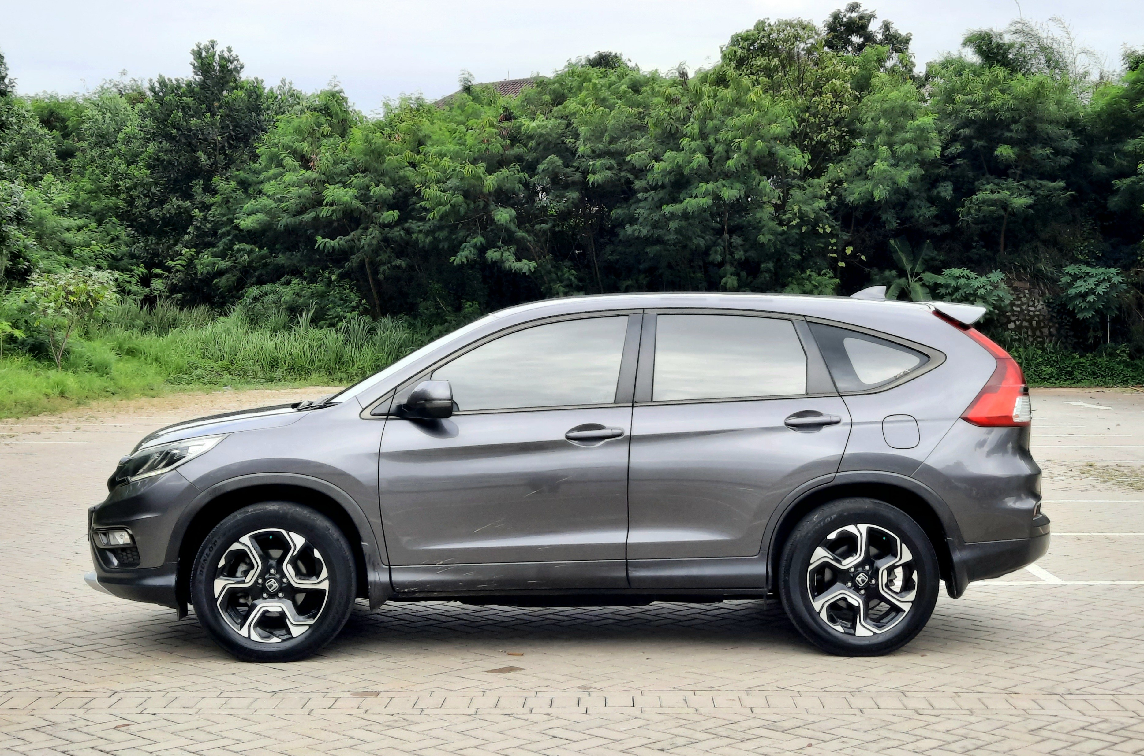 2016 Honda CR-V  2.0L AT 2016 Honda CR-V  2.0L AT